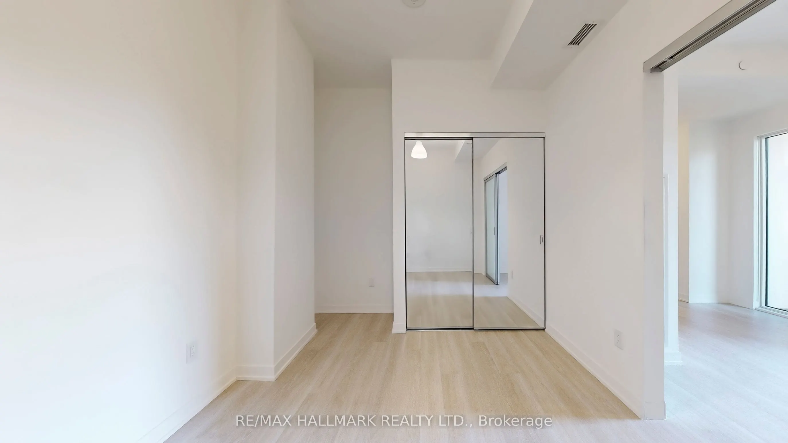 500 Wilson Avenue, #527