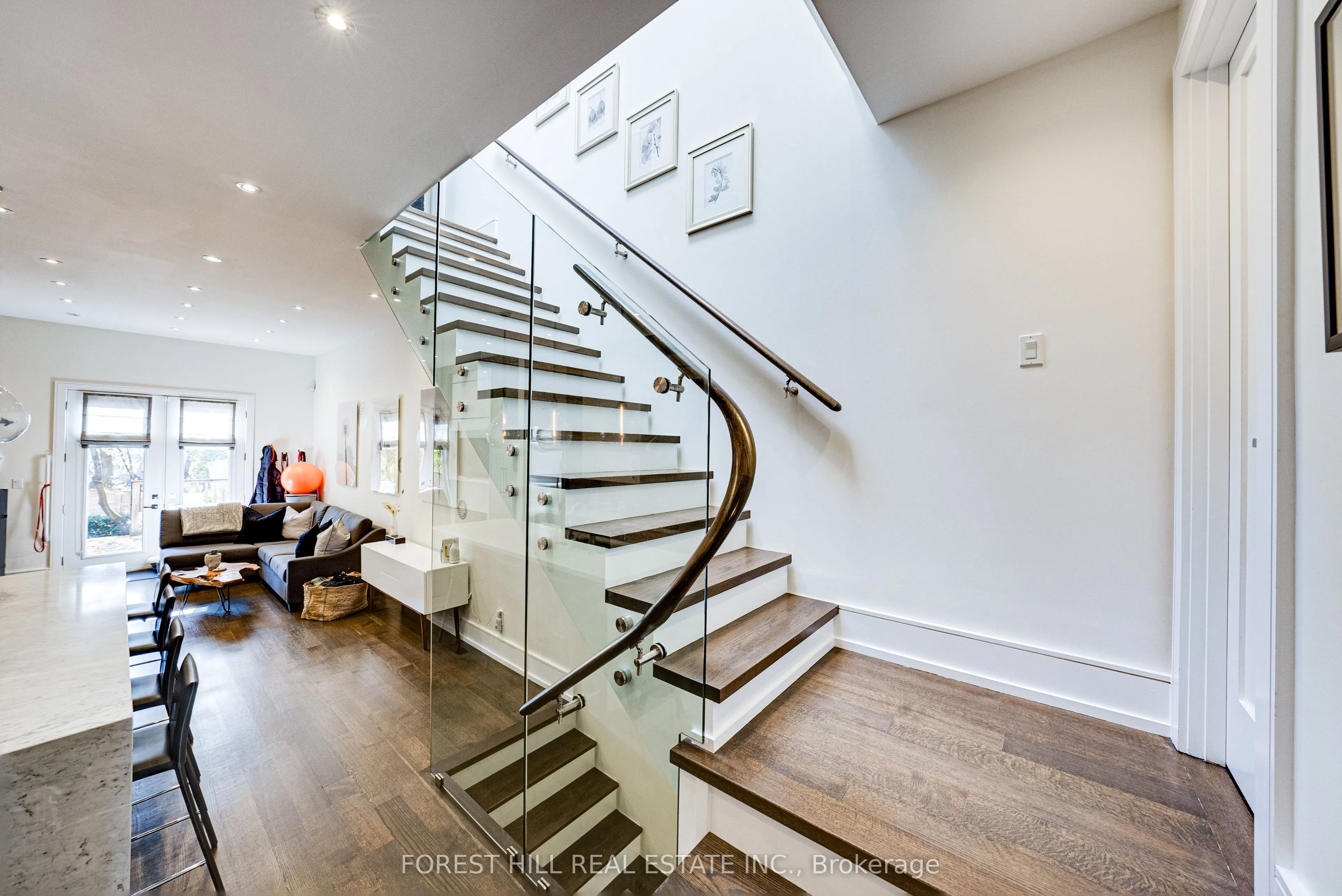 15A Roslin Avenue