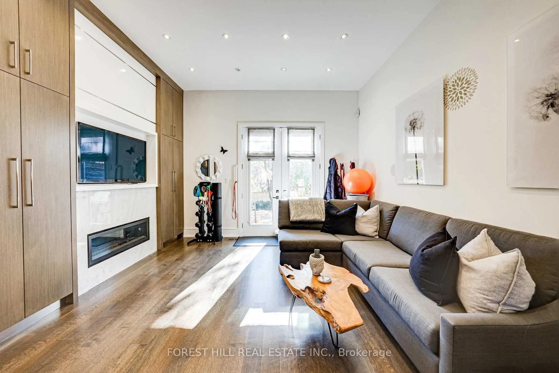 15A Roslin Avenue