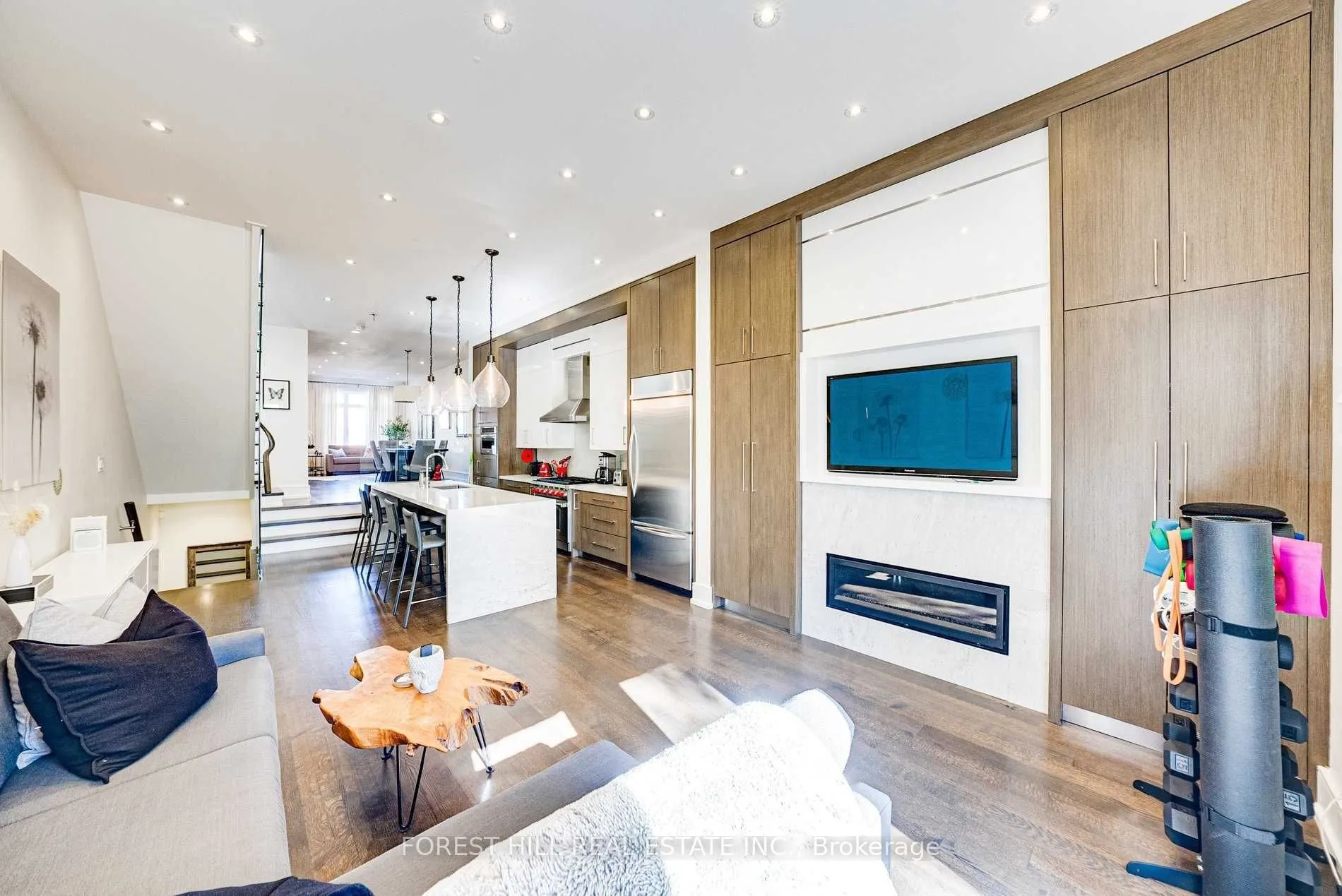 15A Roslin Avenue