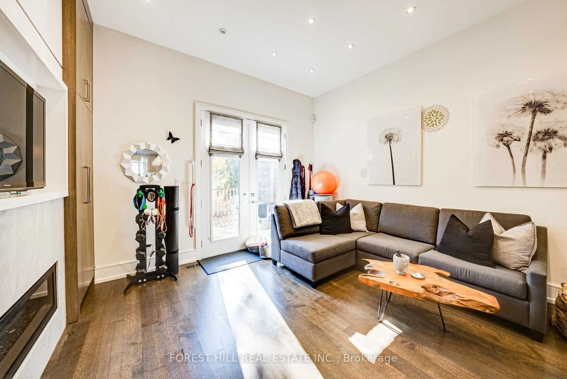 15A Roslin Avenue