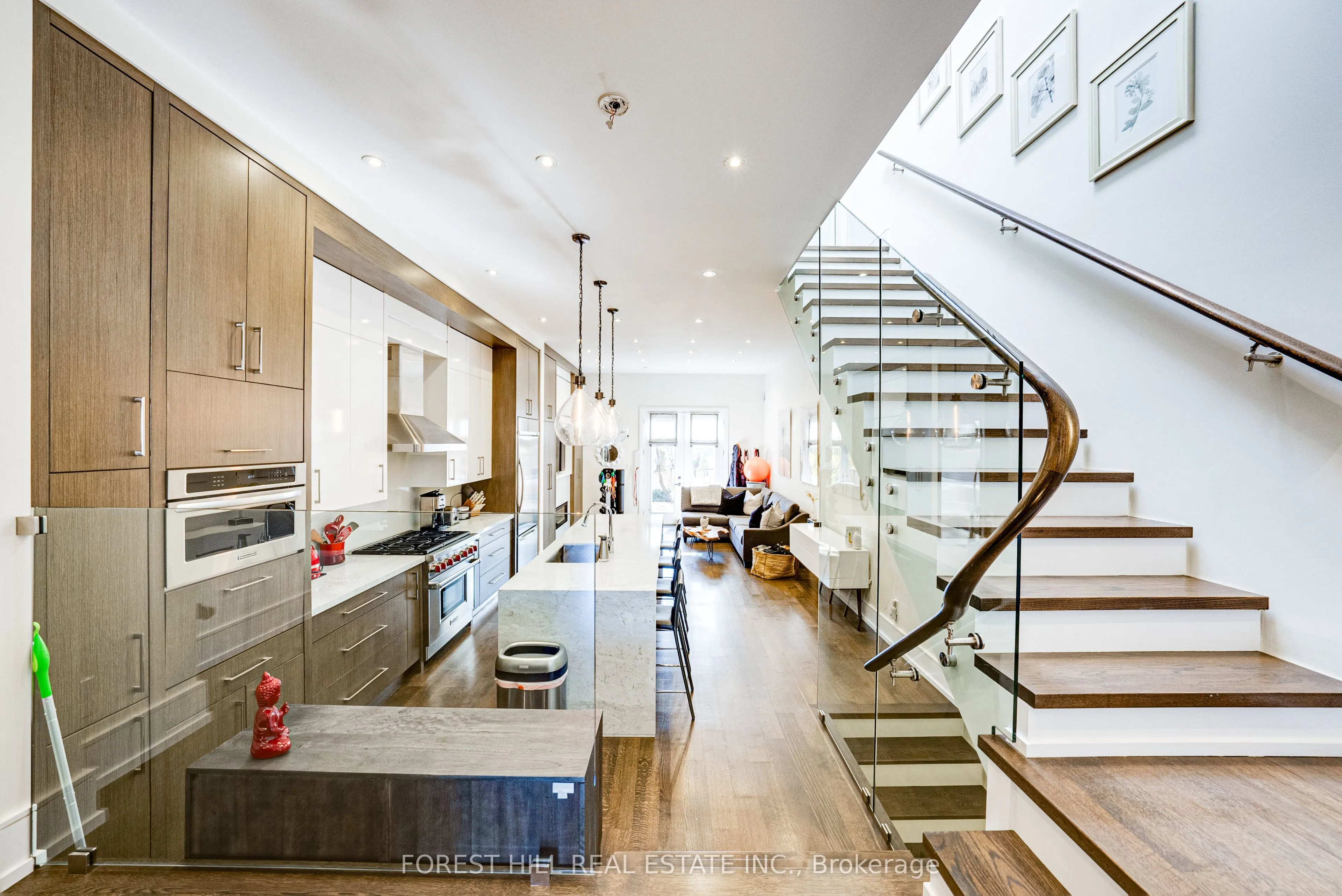 15A Roslin Avenue