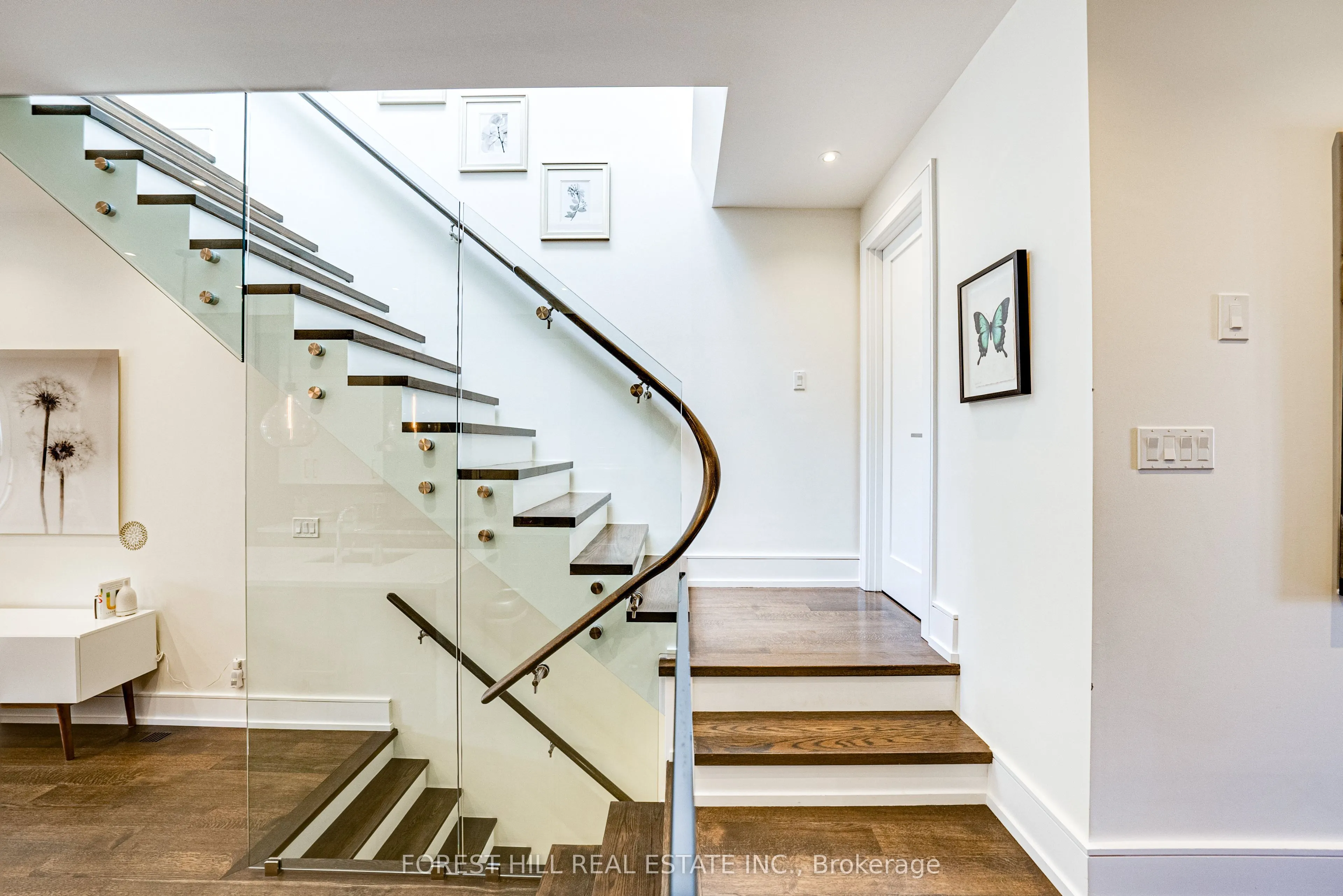 15A Roslin Avenue