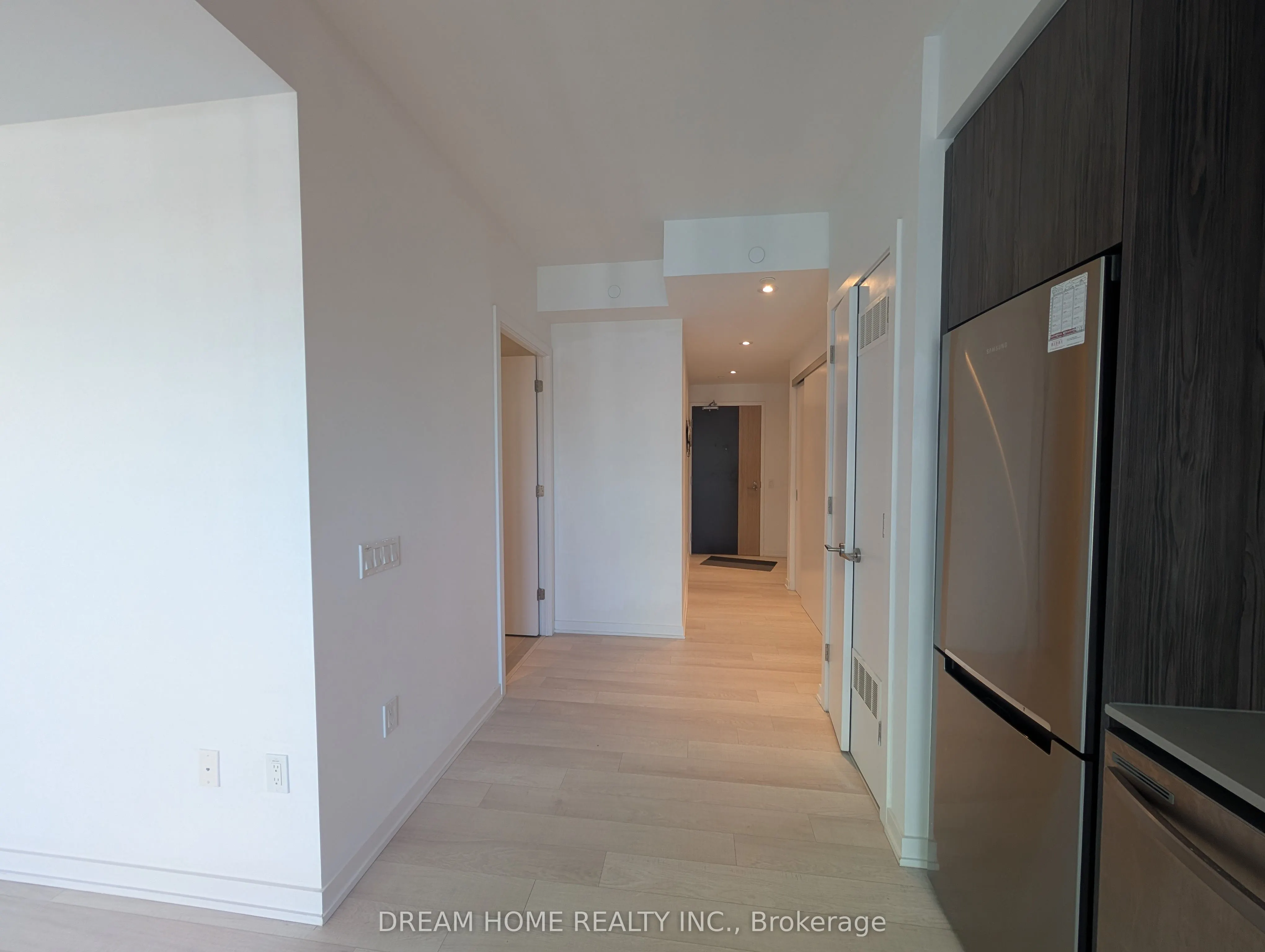 48 Power Street, #1611