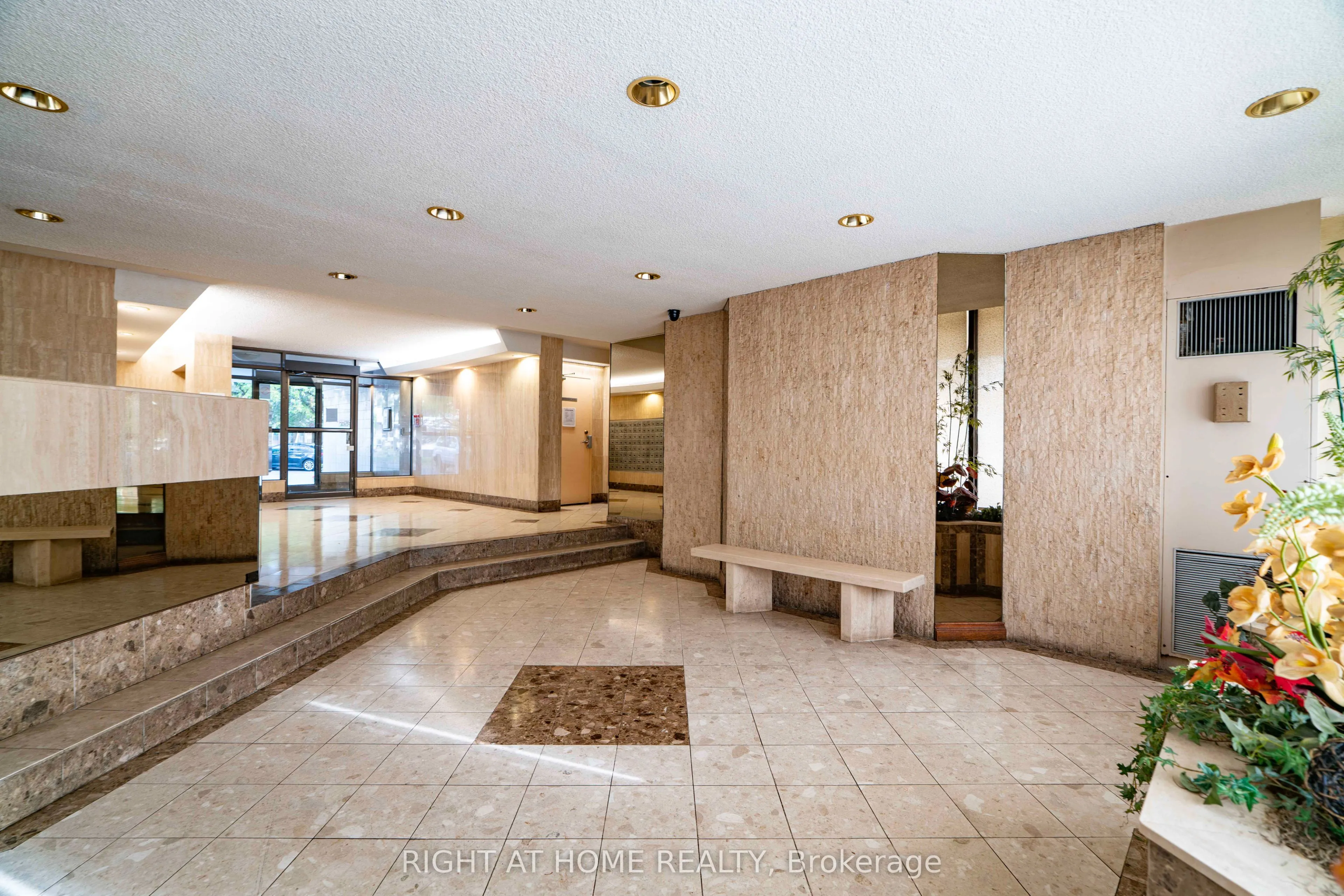 205 Hilda Avenue, #1506
