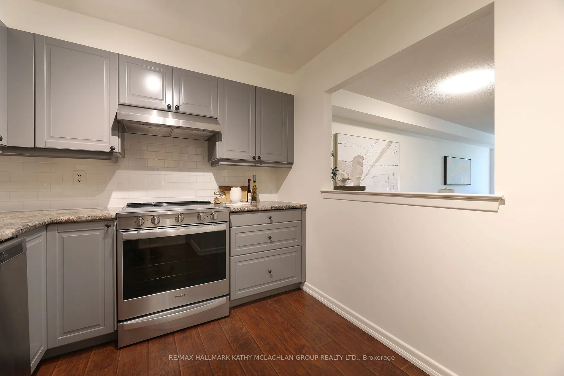 955 Millwood Road, #421