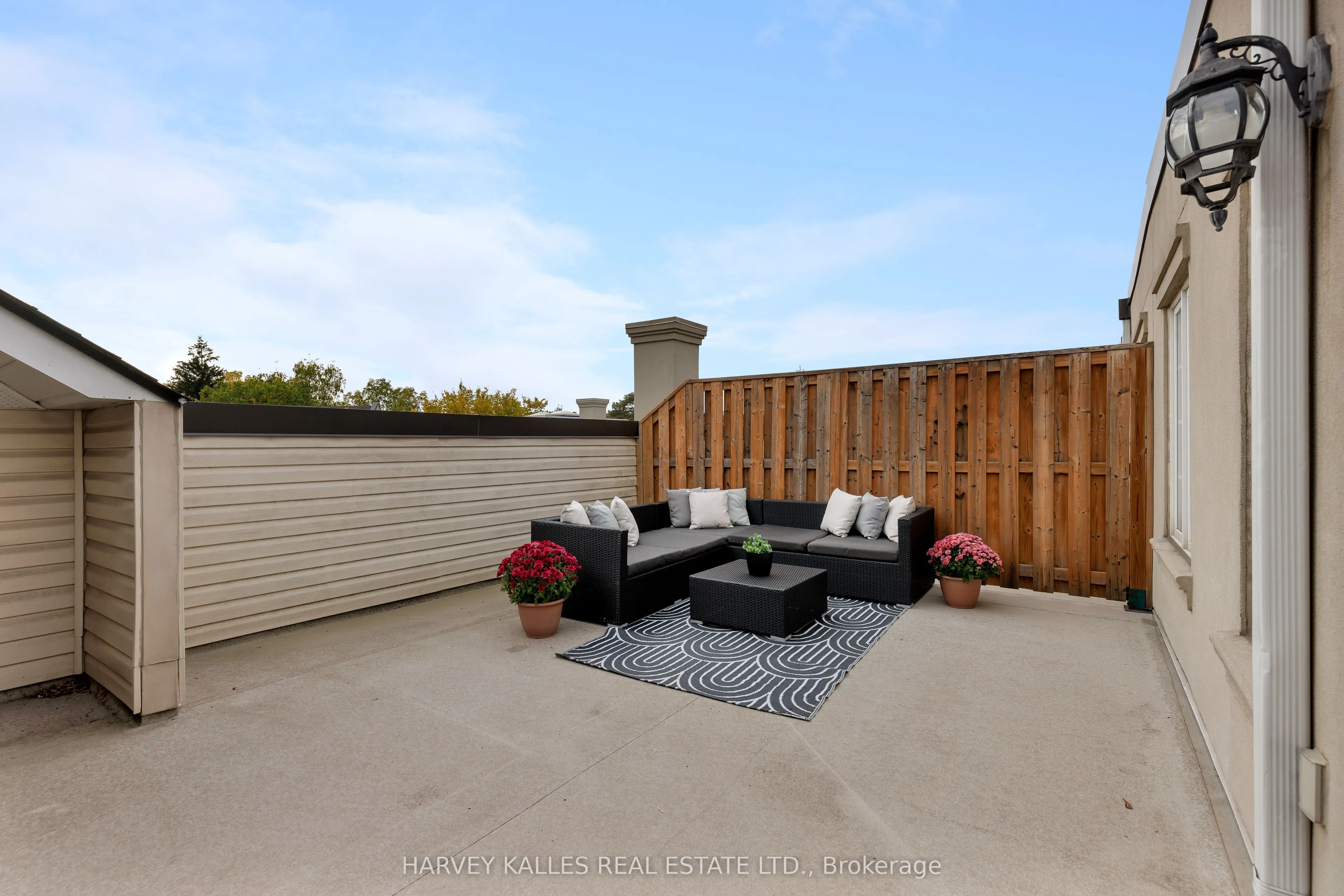 51 York Mills Road, #304