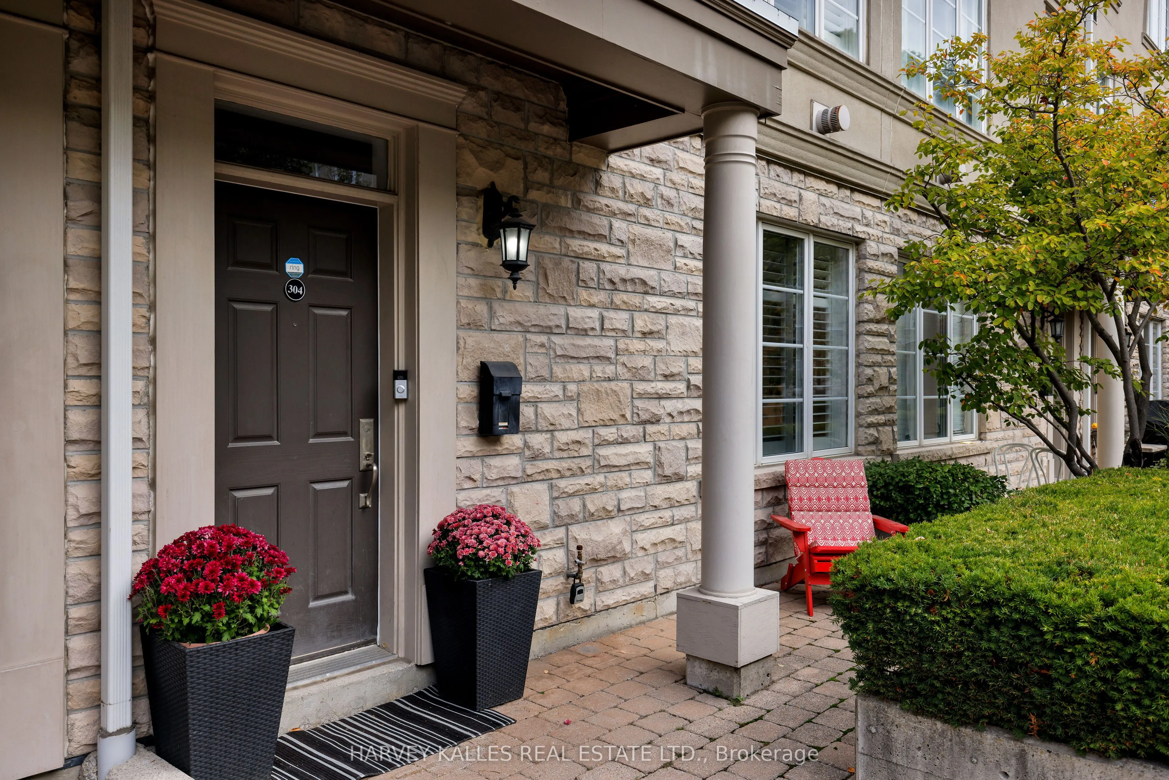 51 York Mills Road, #304