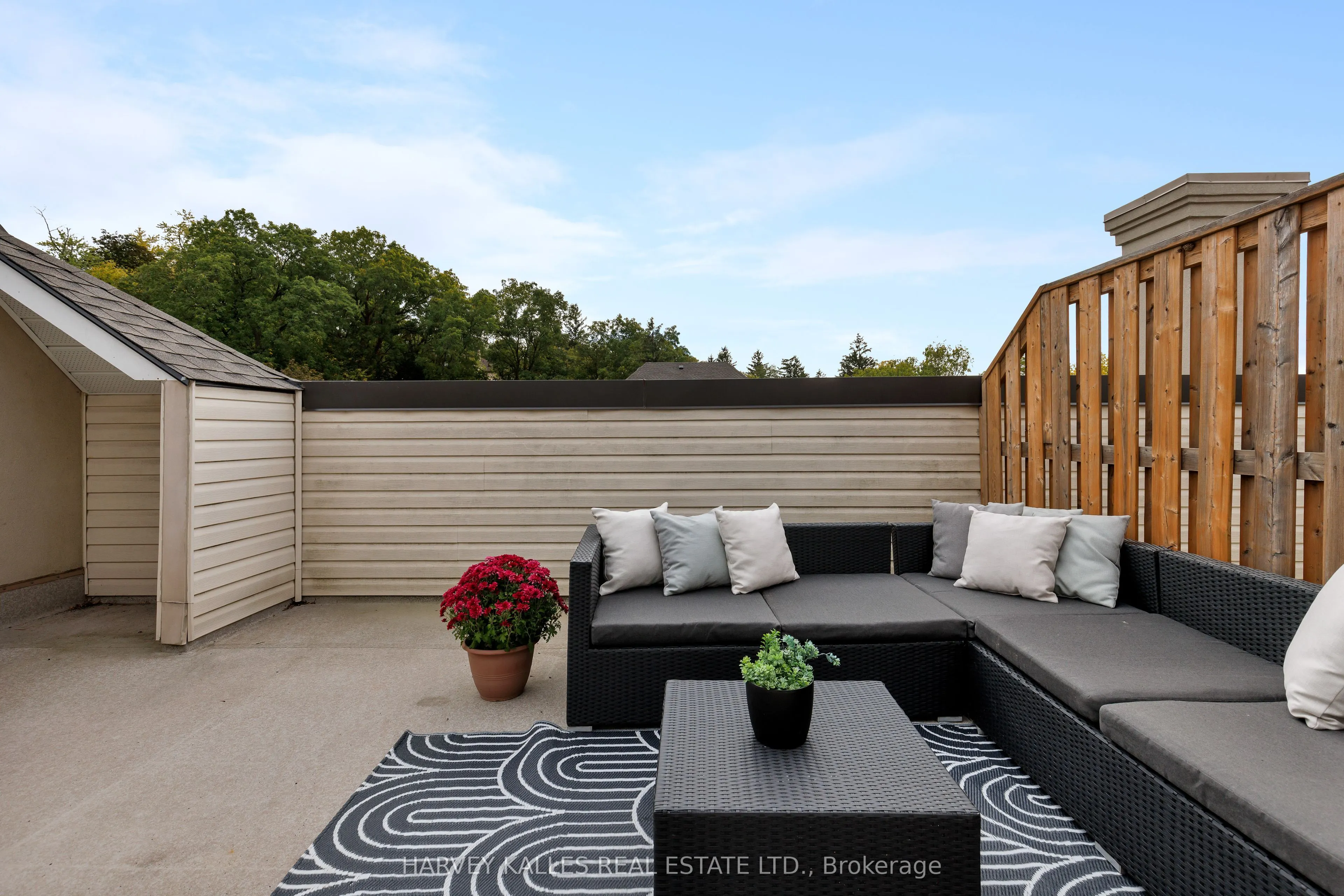 51 York Mills Road, #304
