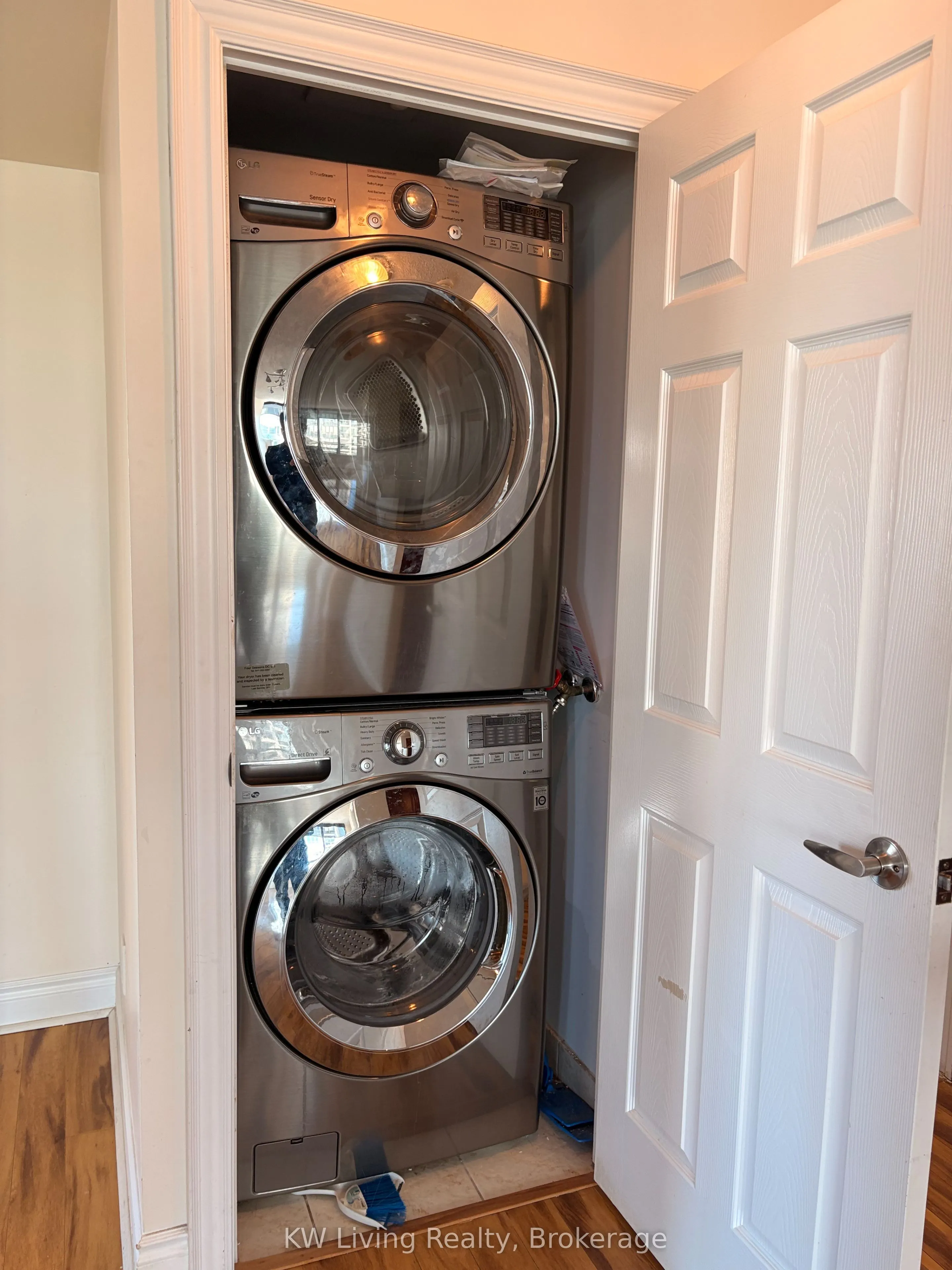 15 Greenview Avenue, #2313