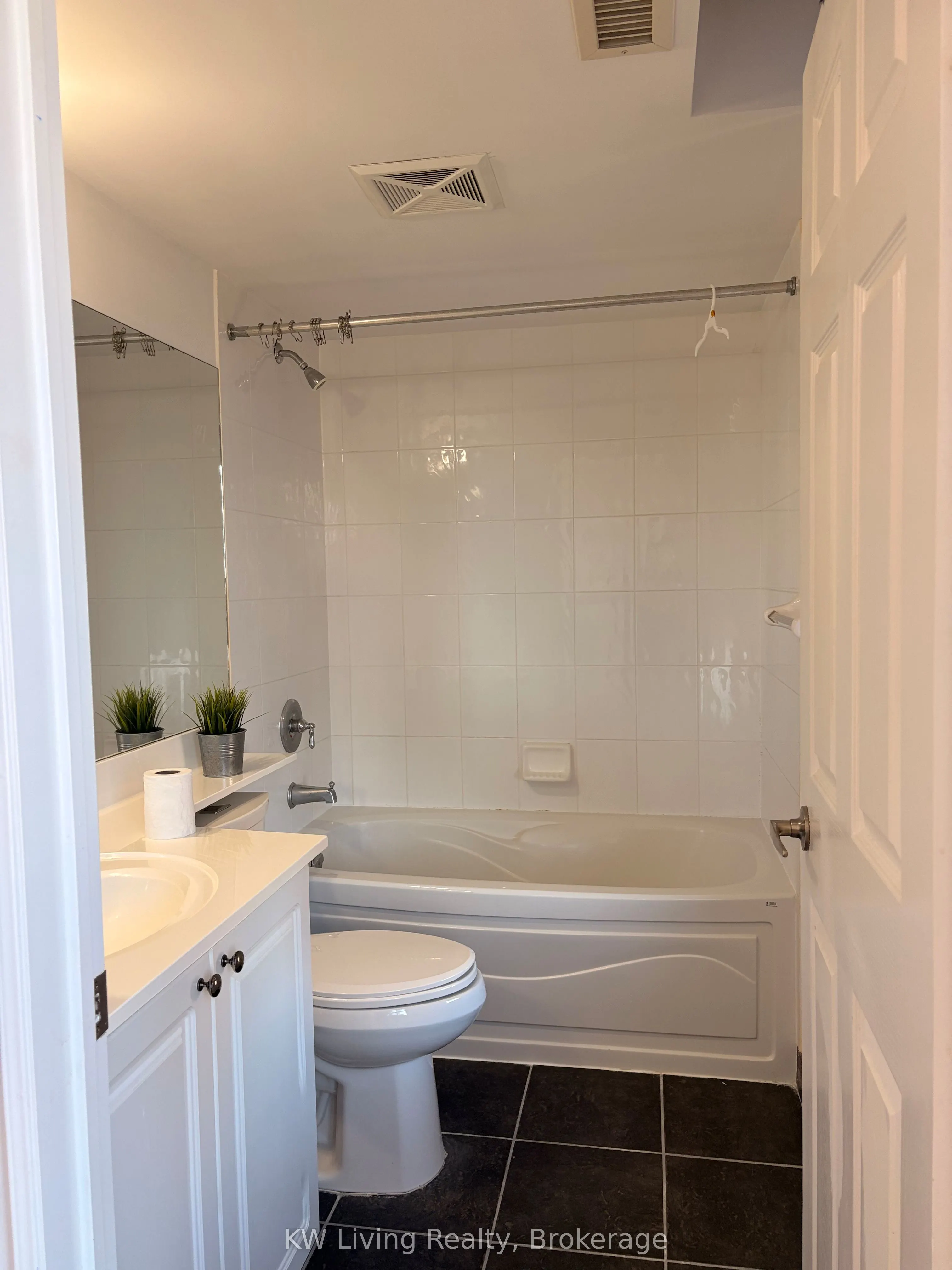 15 Greenview Avenue, #2313