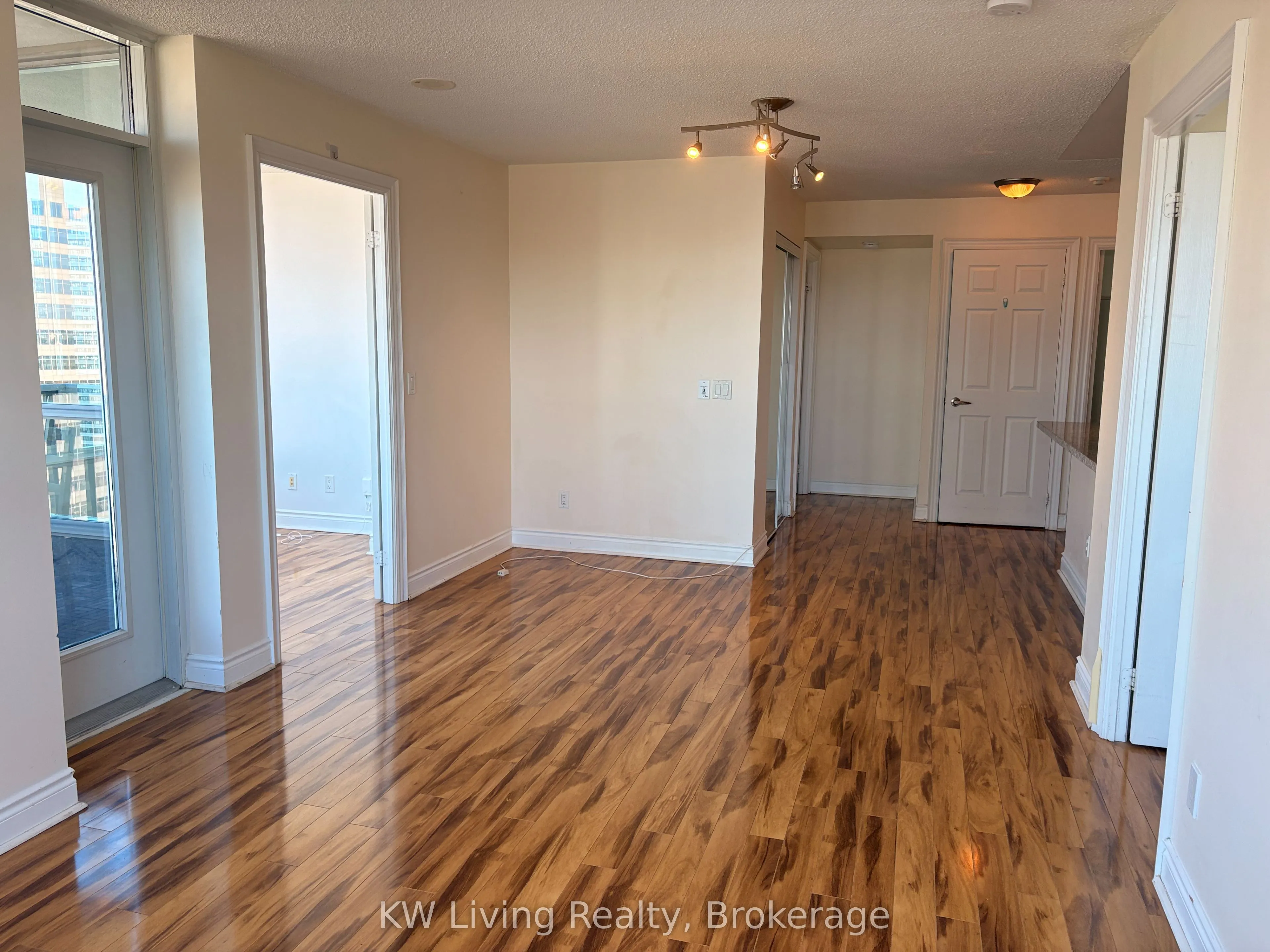 15 Greenview Avenue, #2313