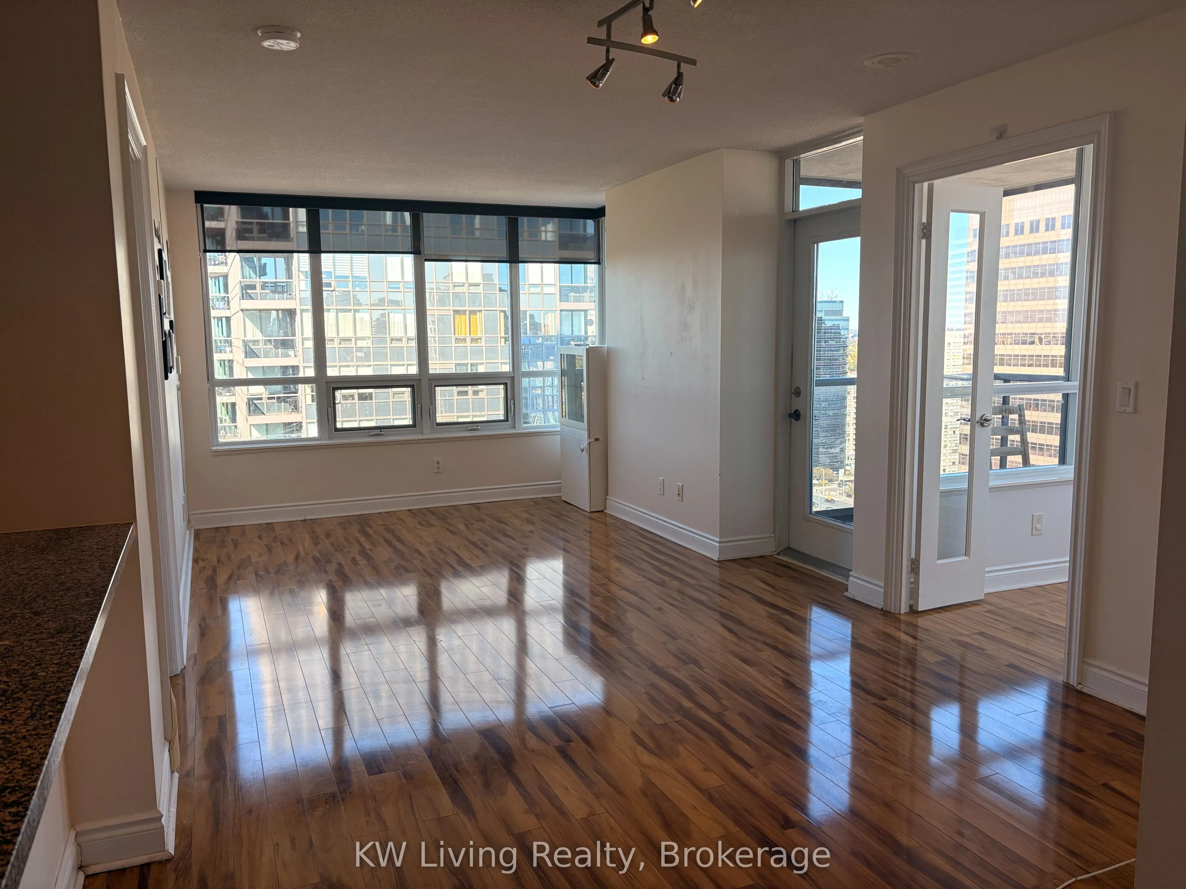 15 Greenview Avenue, #2313
