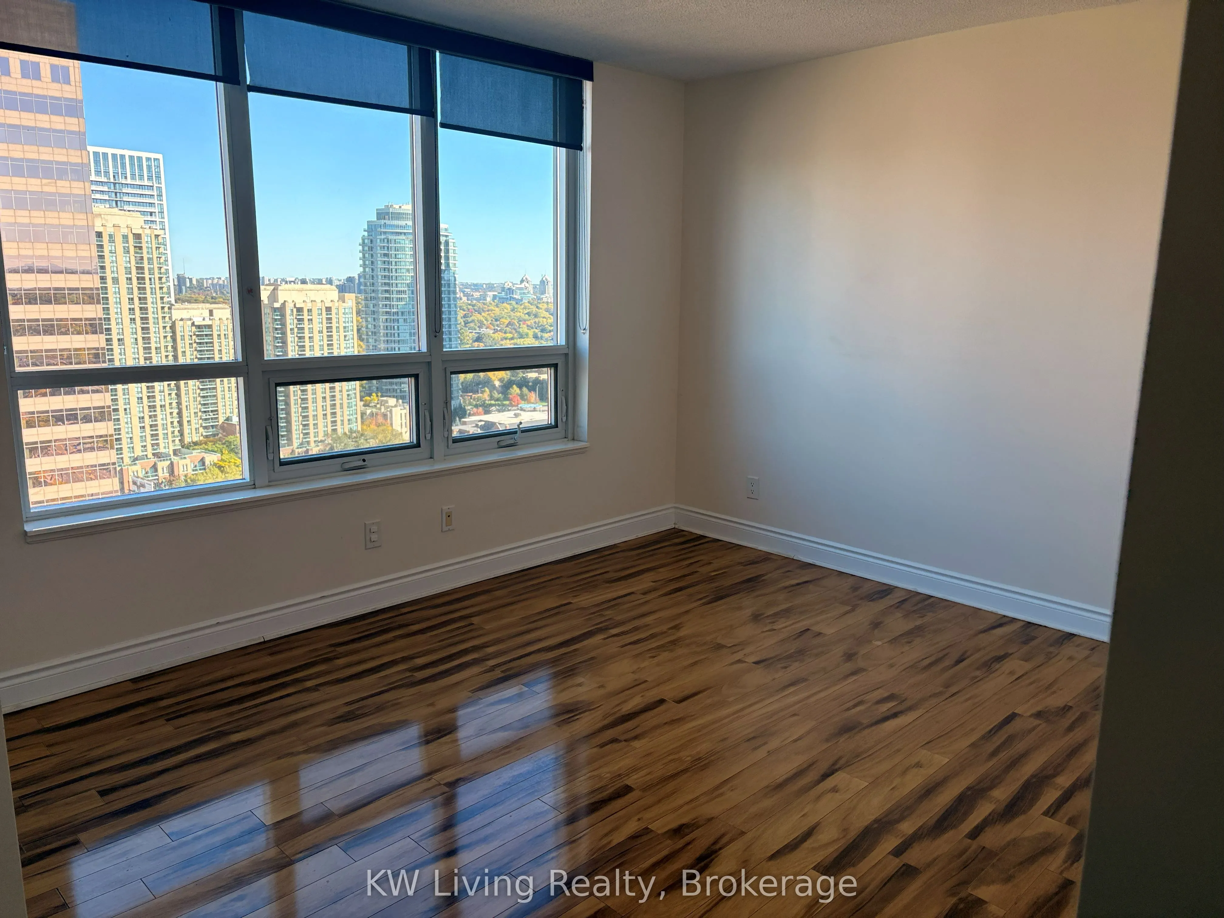 15 Greenview Avenue, #2313