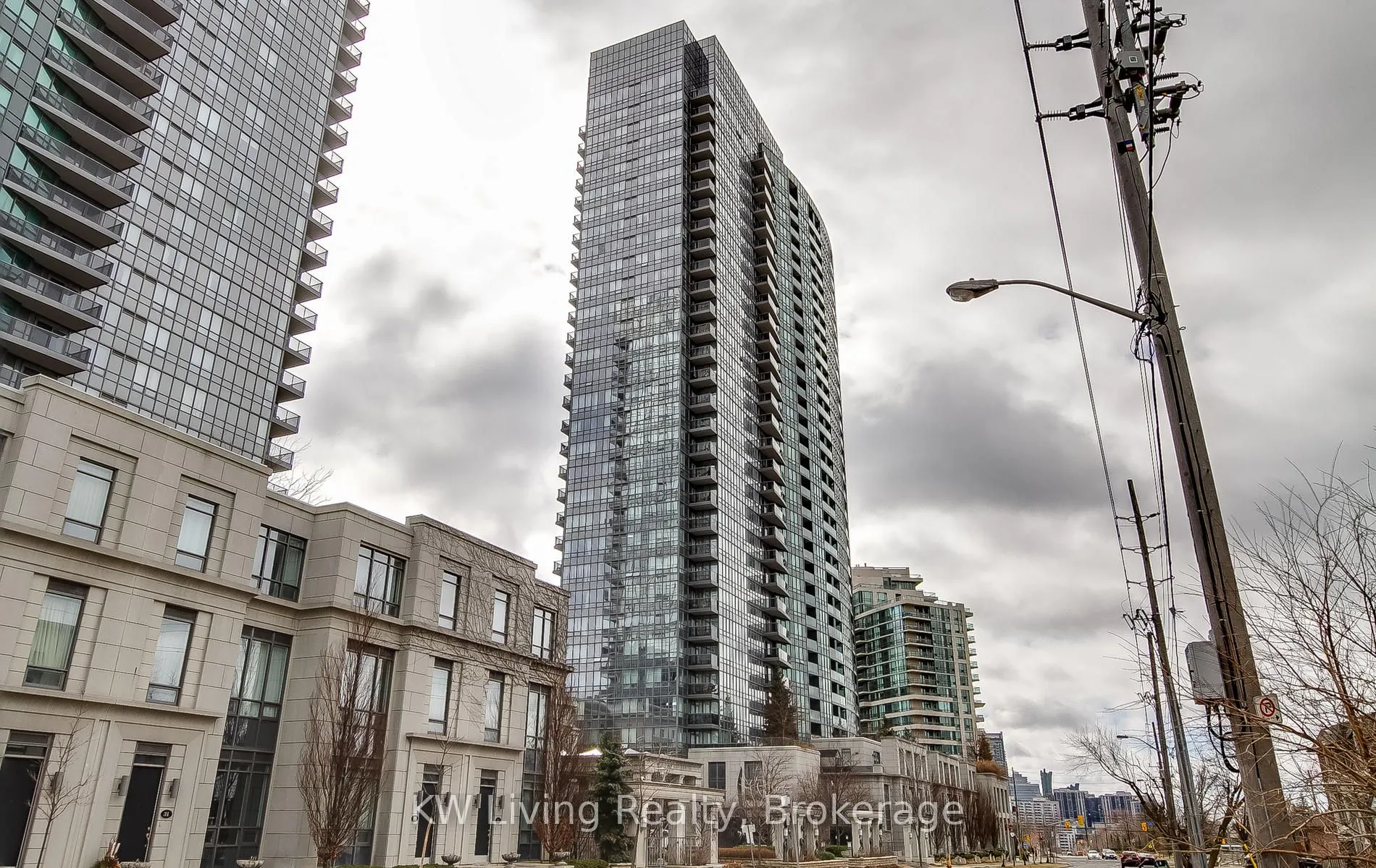 15 Greenview Avenue, #2313