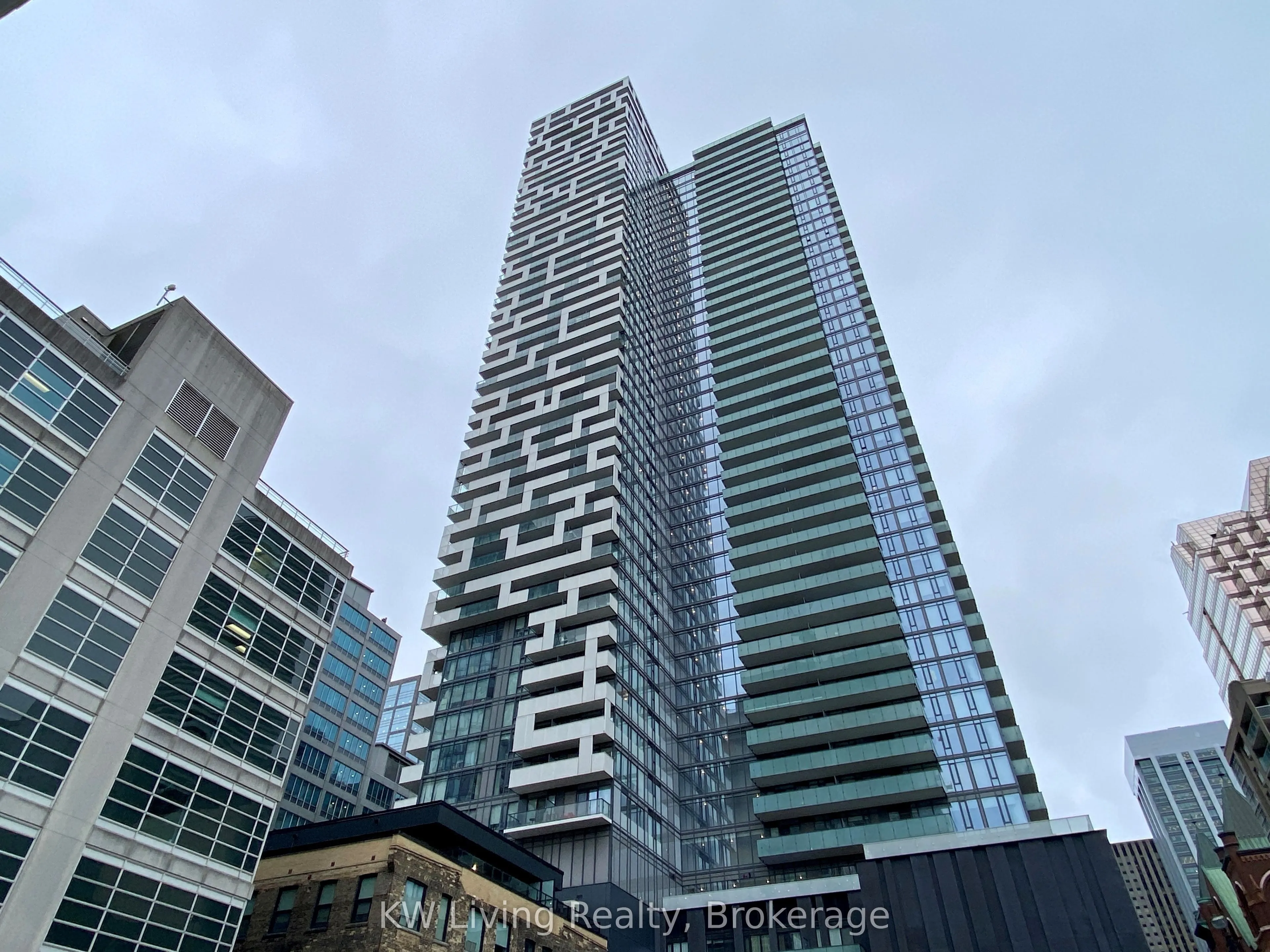 25 Richmond Street E, #2309