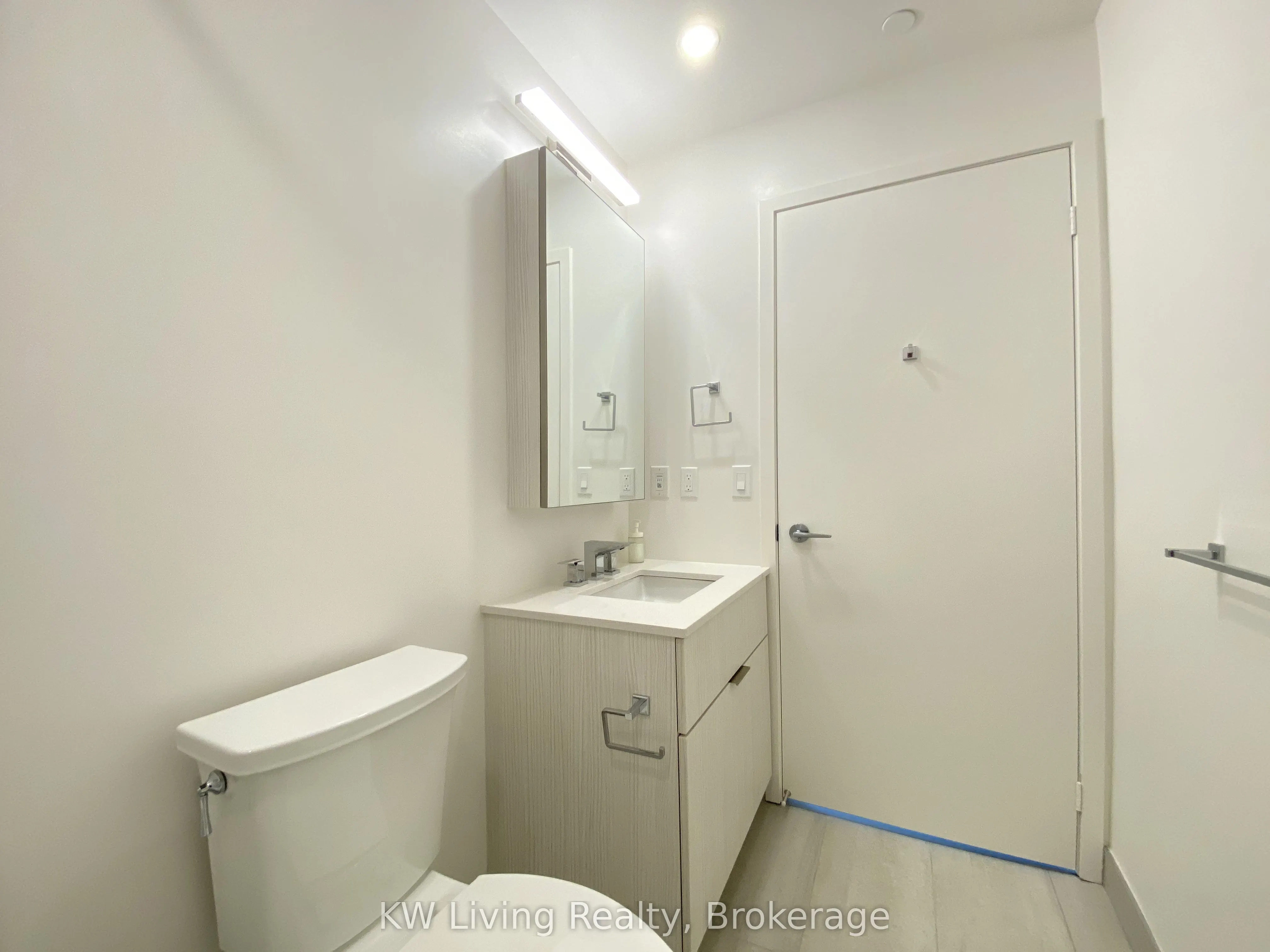 25 Richmond Street E, #2309