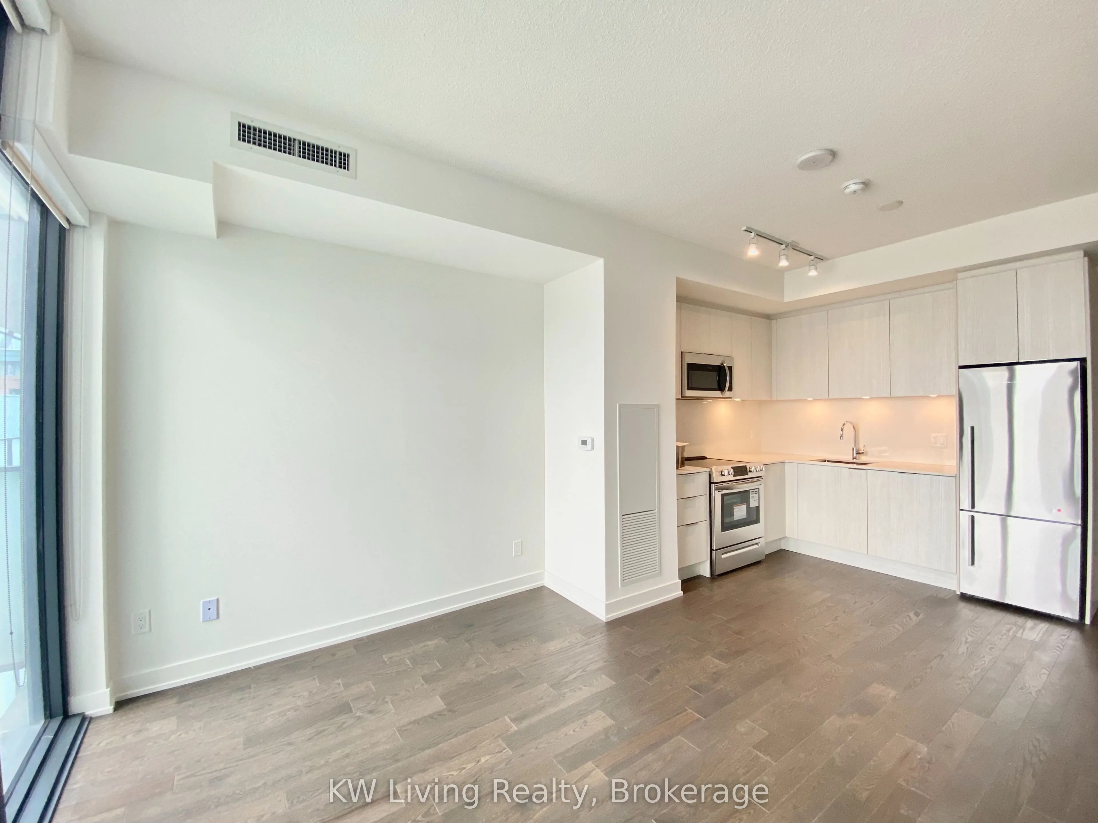 25 Richmond Street E, #2309