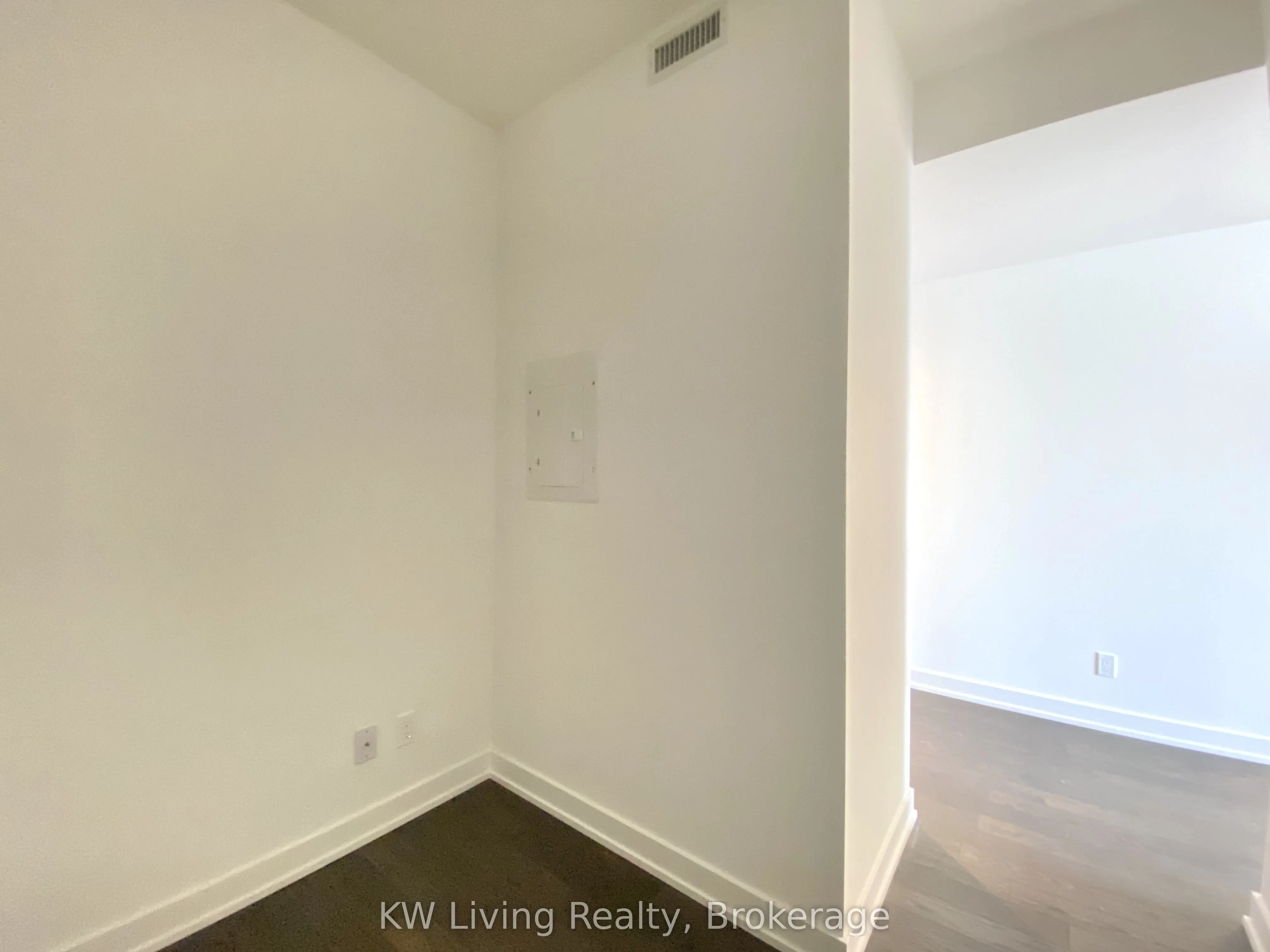 25 Richmond Street E, #2309