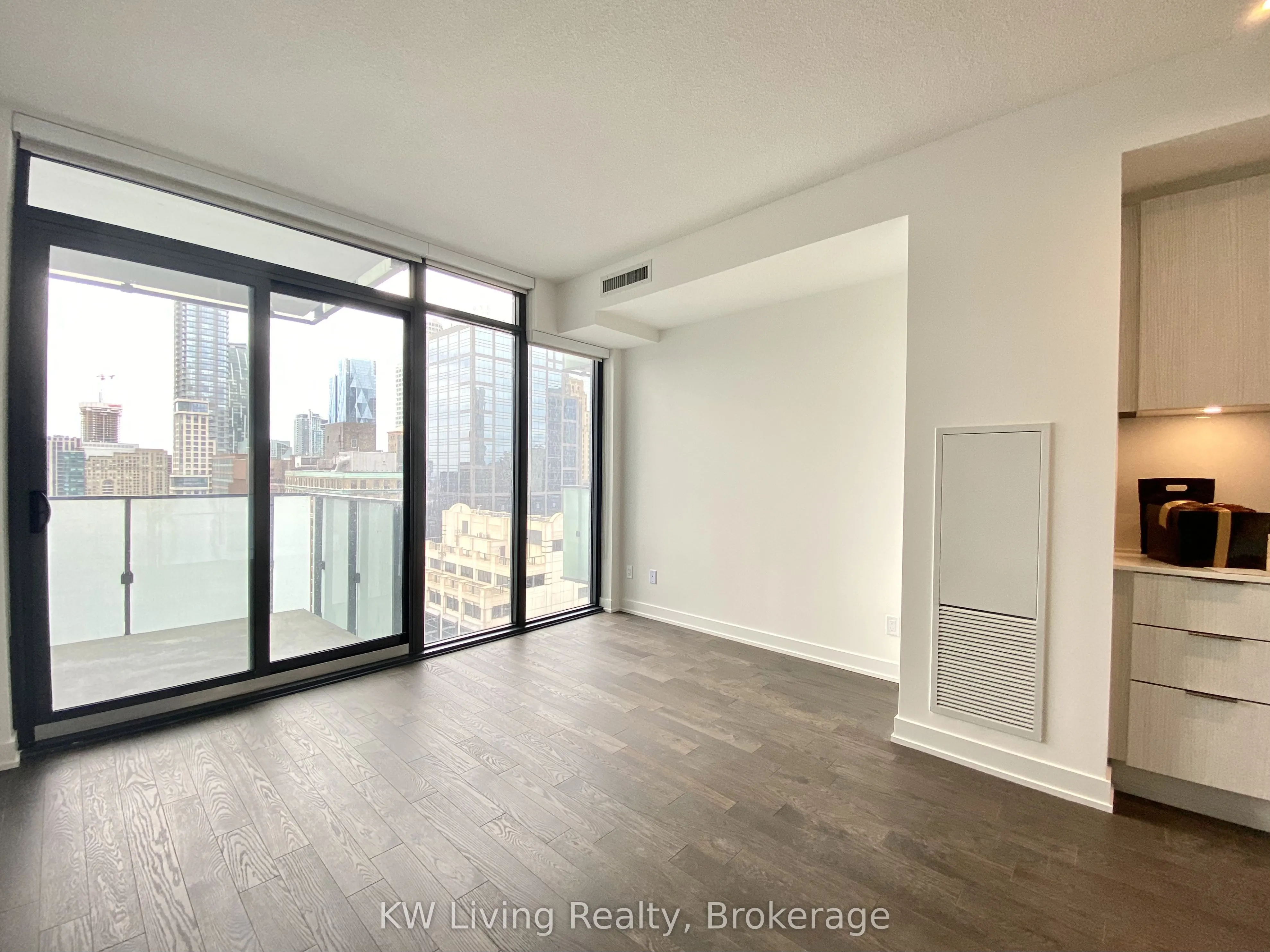 25 Richmond Street E, #2309