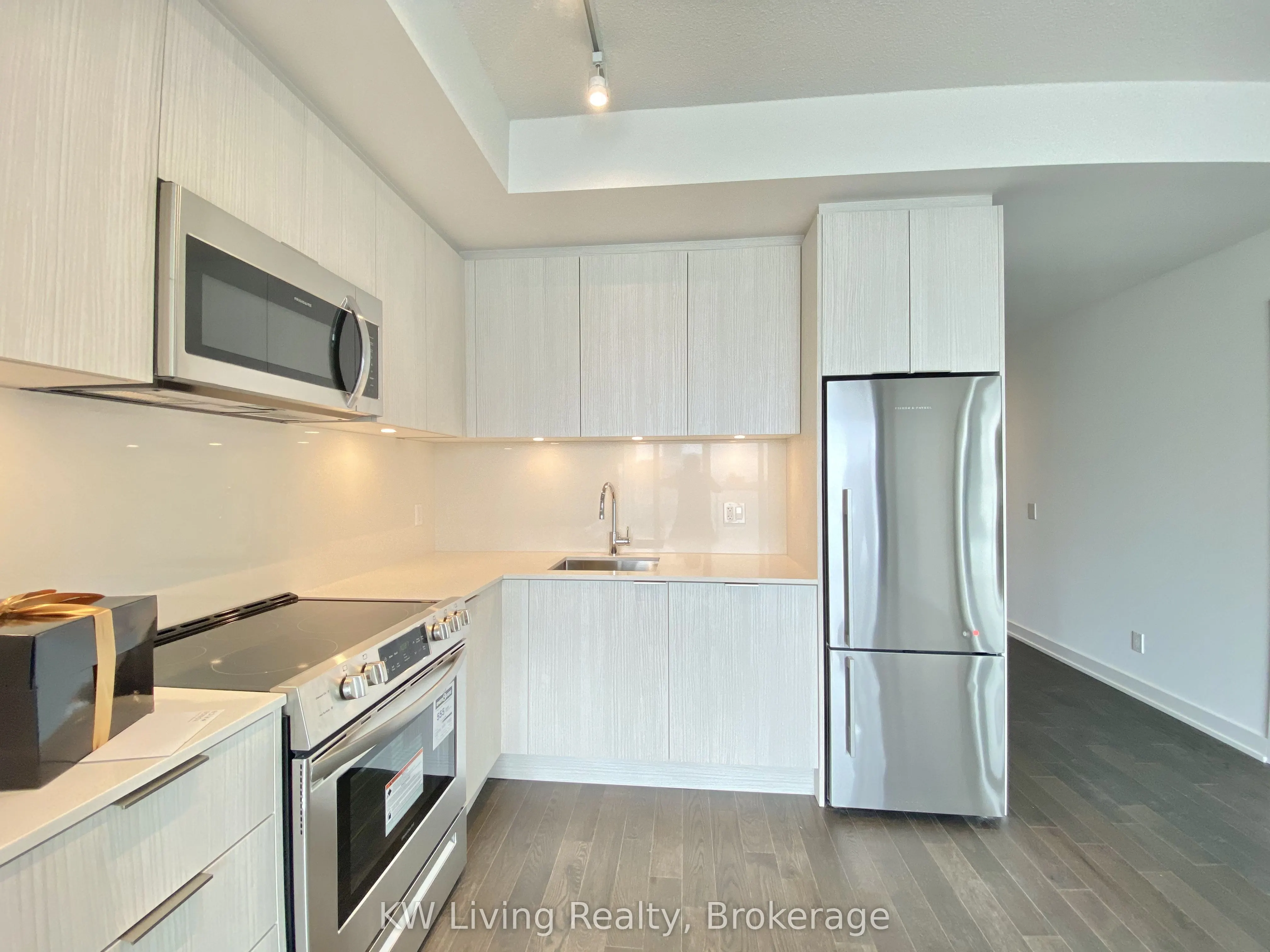 25 Richmond Street E, #2309