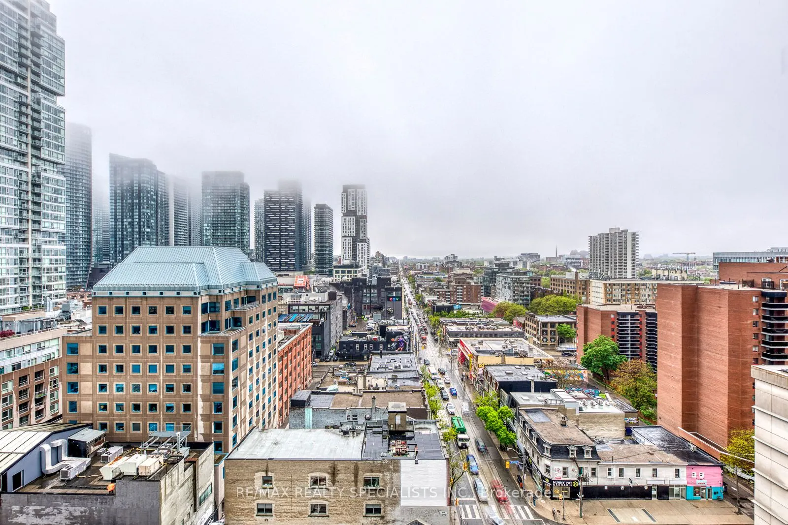 215 Queen Street W, #1405