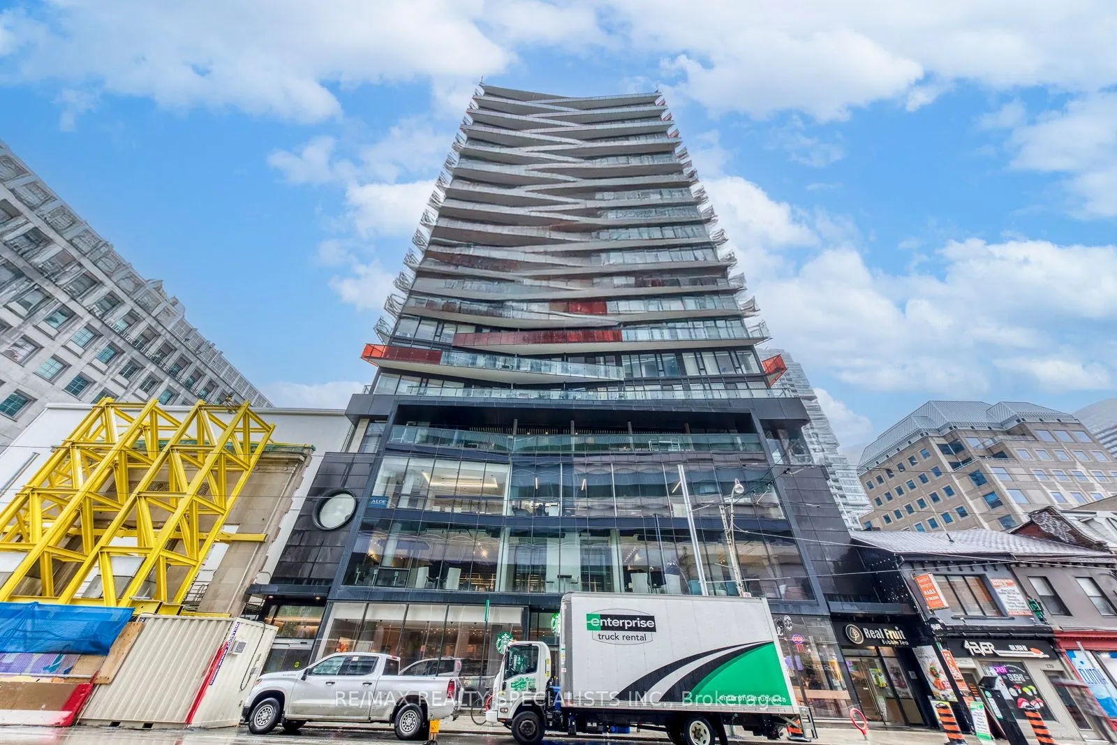 215 Queen Street W, #1405