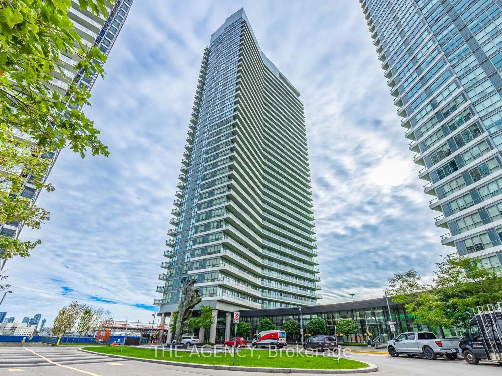 117 McMahon Drive, #3702