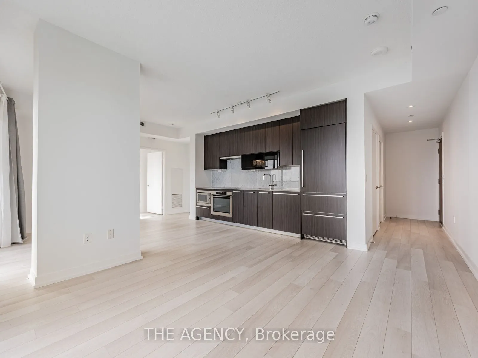 117 McMahon Drive, #3702