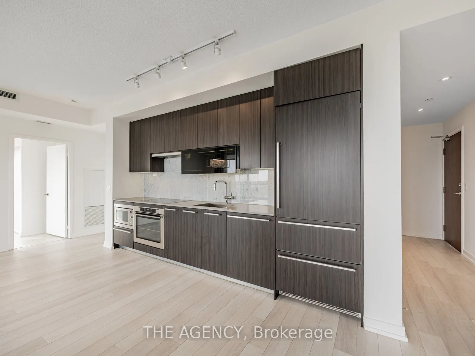 117 McMahon Drive, #3702