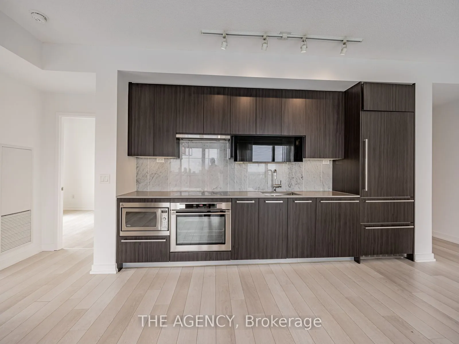 117 McMahon Drive, #3702