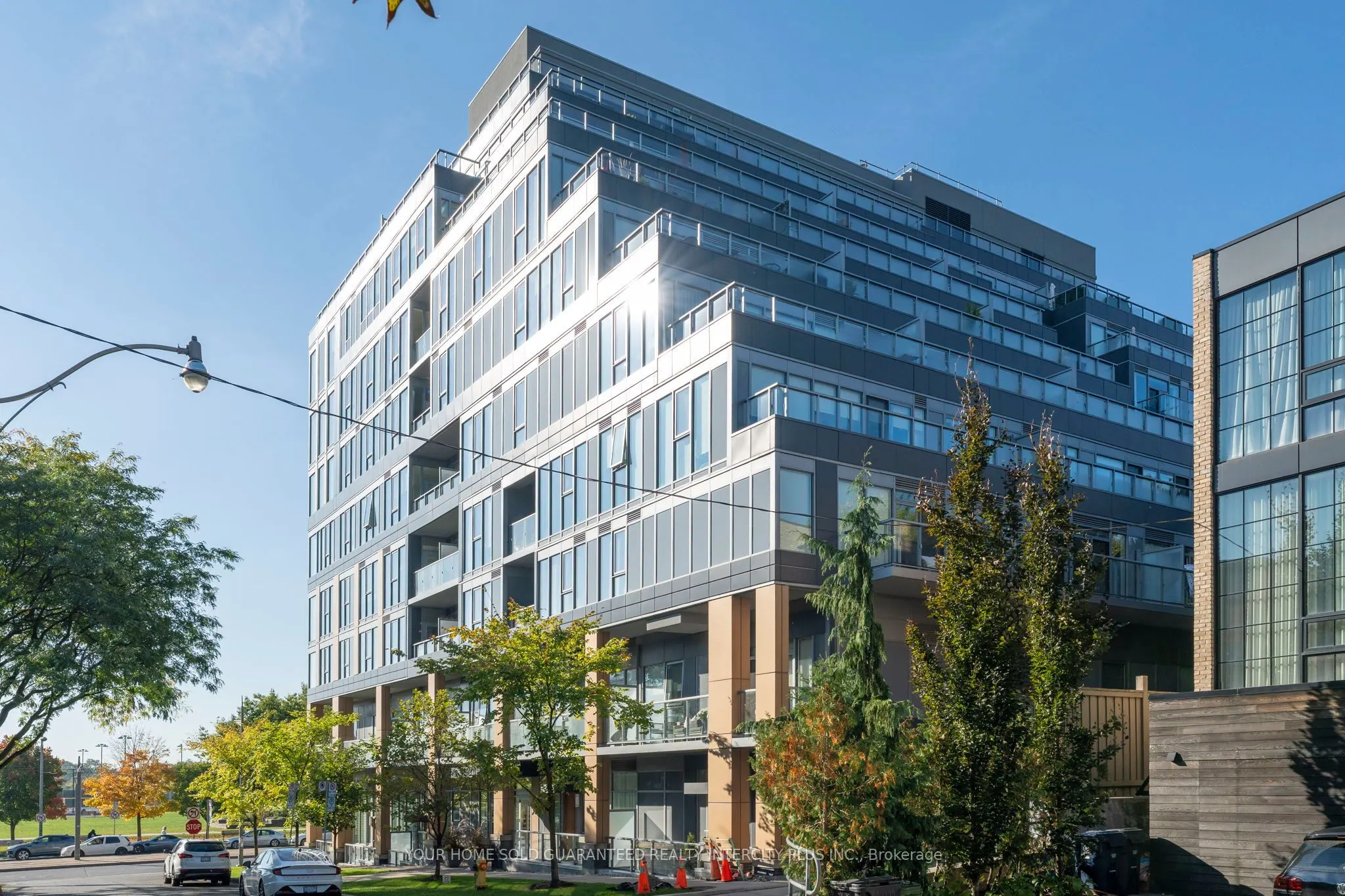 6 Parkwood Avenue, #303