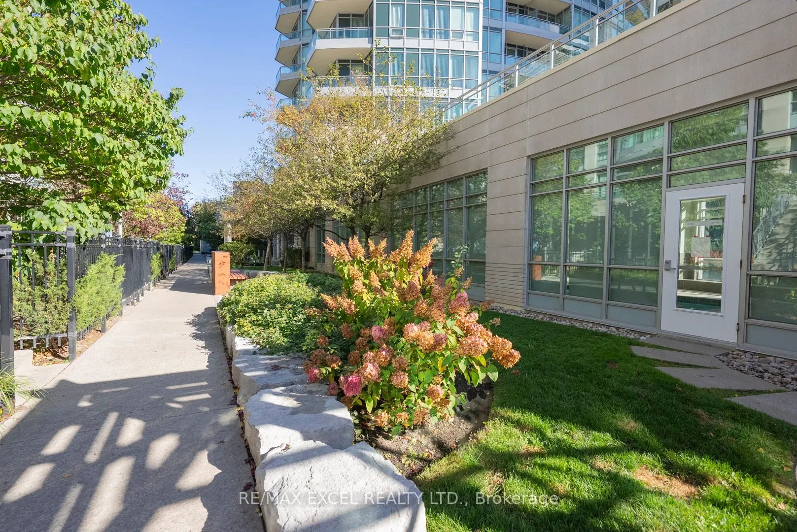 18 Holmes Avenue, #2602