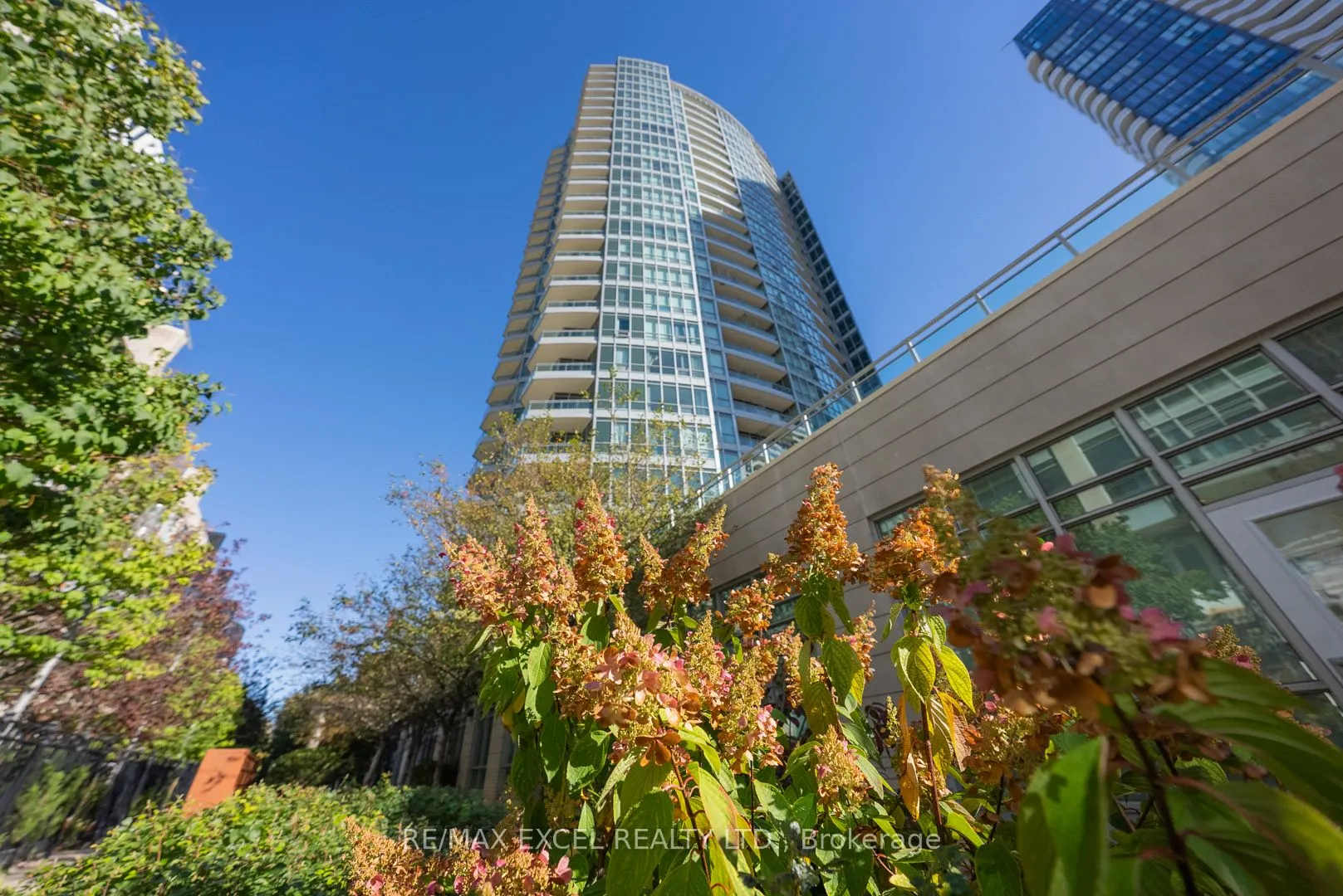 18 Holmes Avenue, #2602