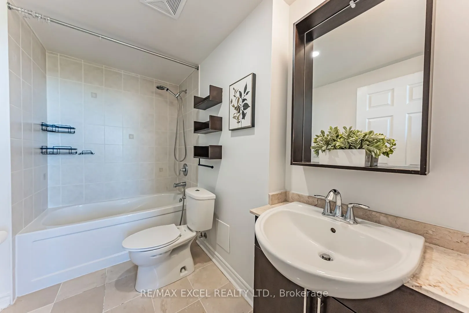 18 Holmes Avenue, #2602