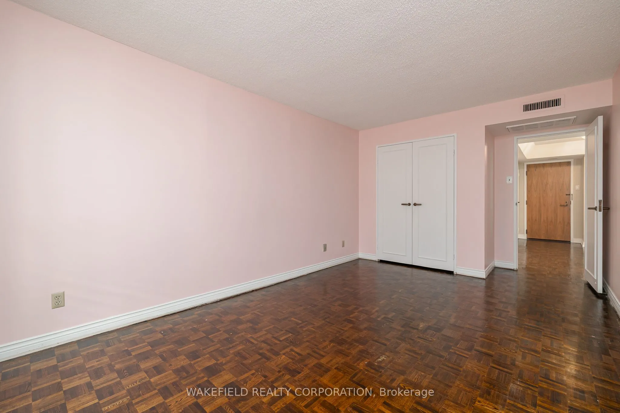 61 St Clair Avenue W #505