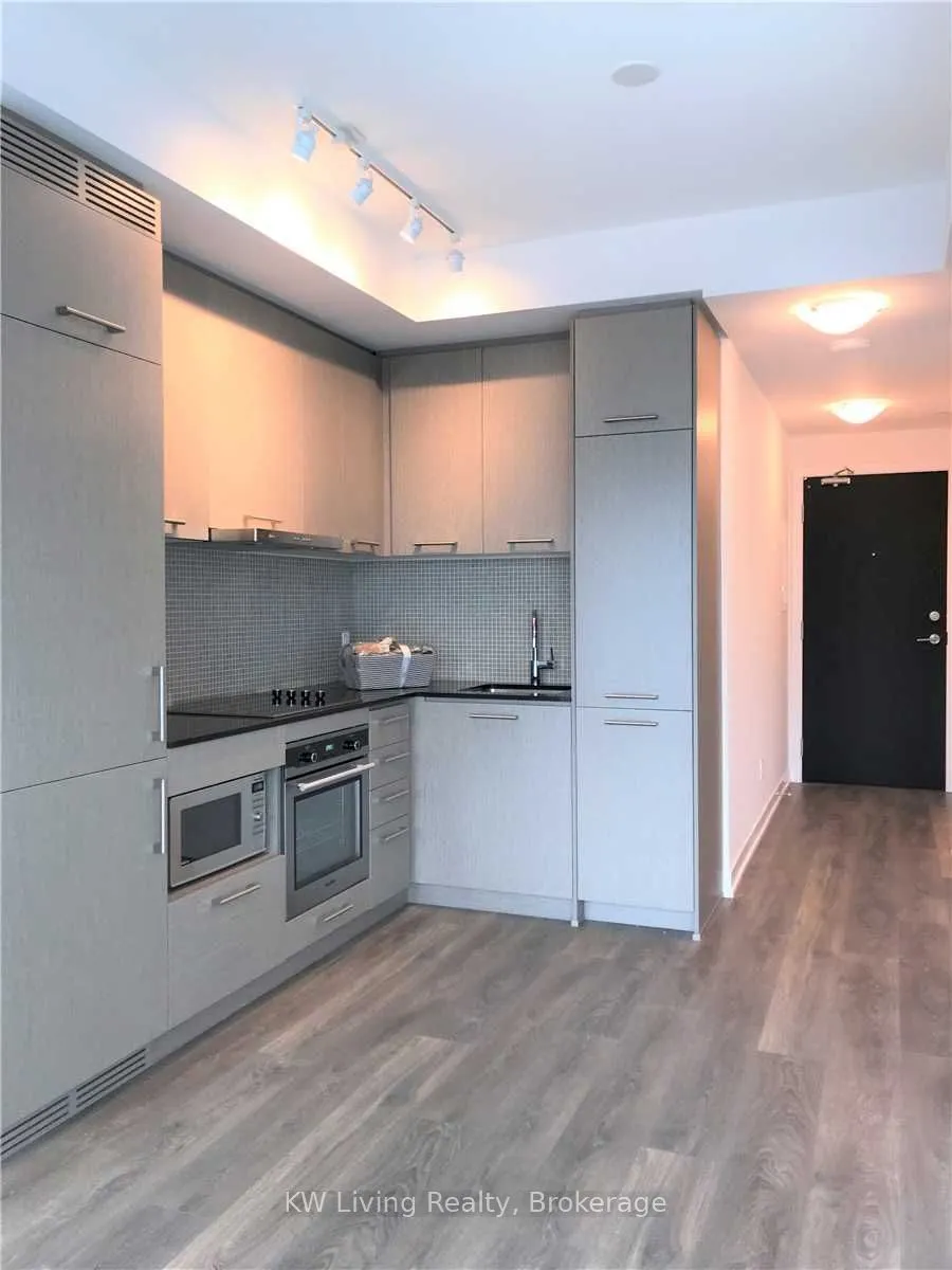 87 Peter Street, #4512