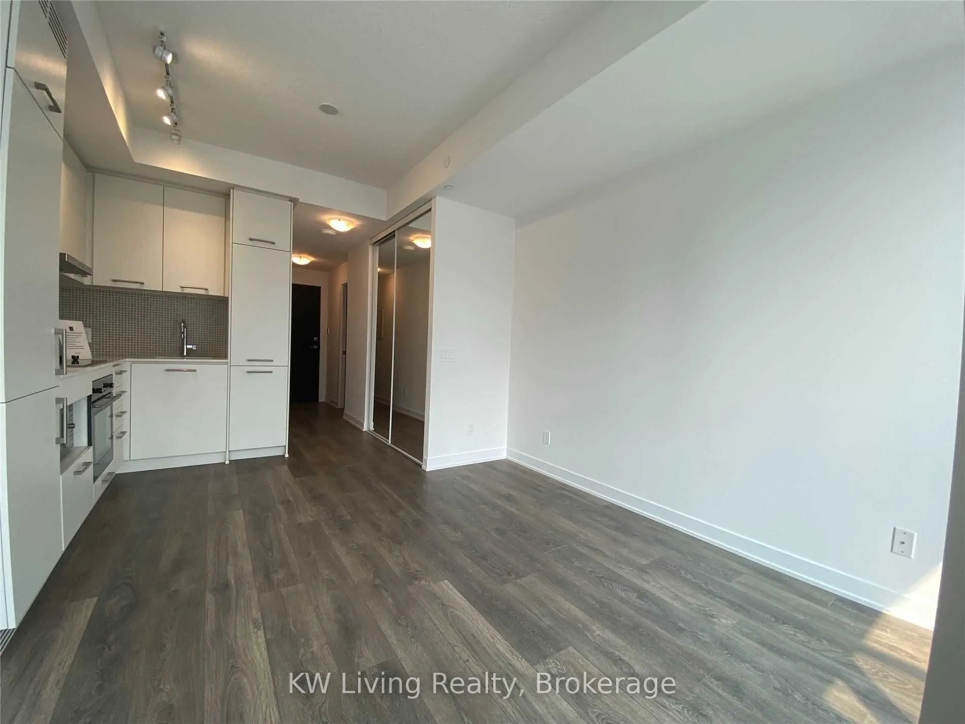 87 Peter Street, #4512