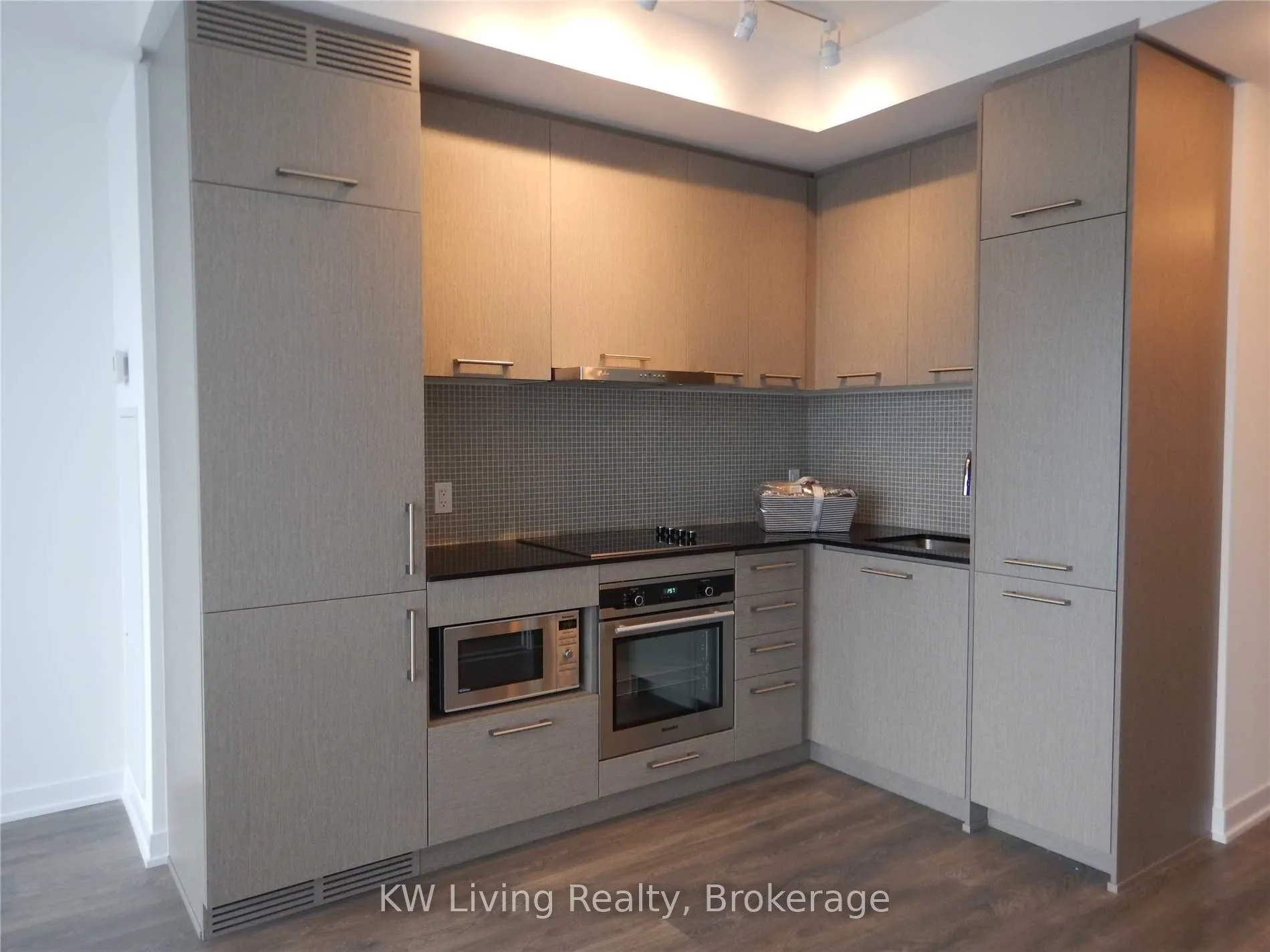 87 Peter Street, #4512