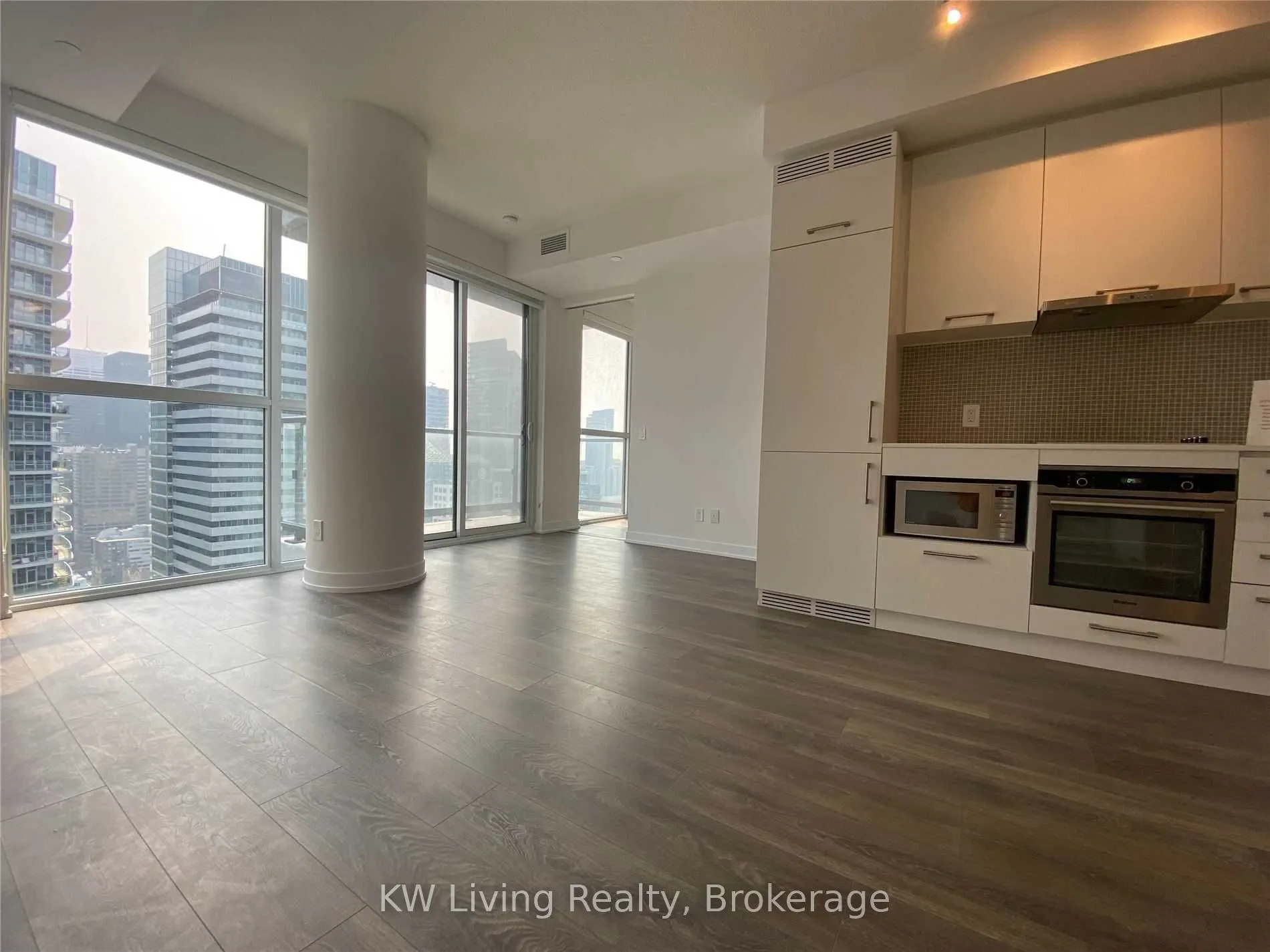 87 Peter Street, #4512
