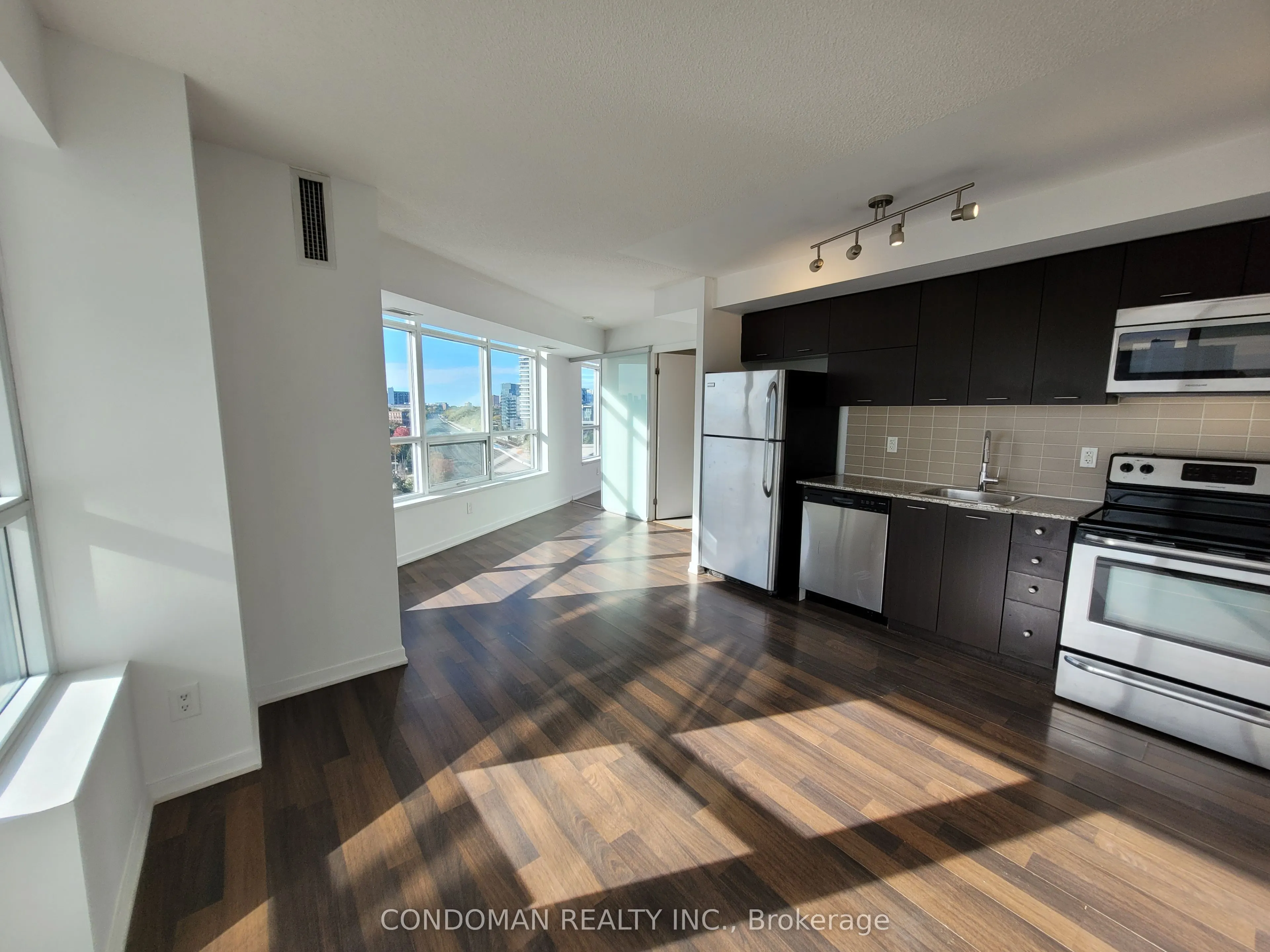 38 Joe Shuster Way, #818