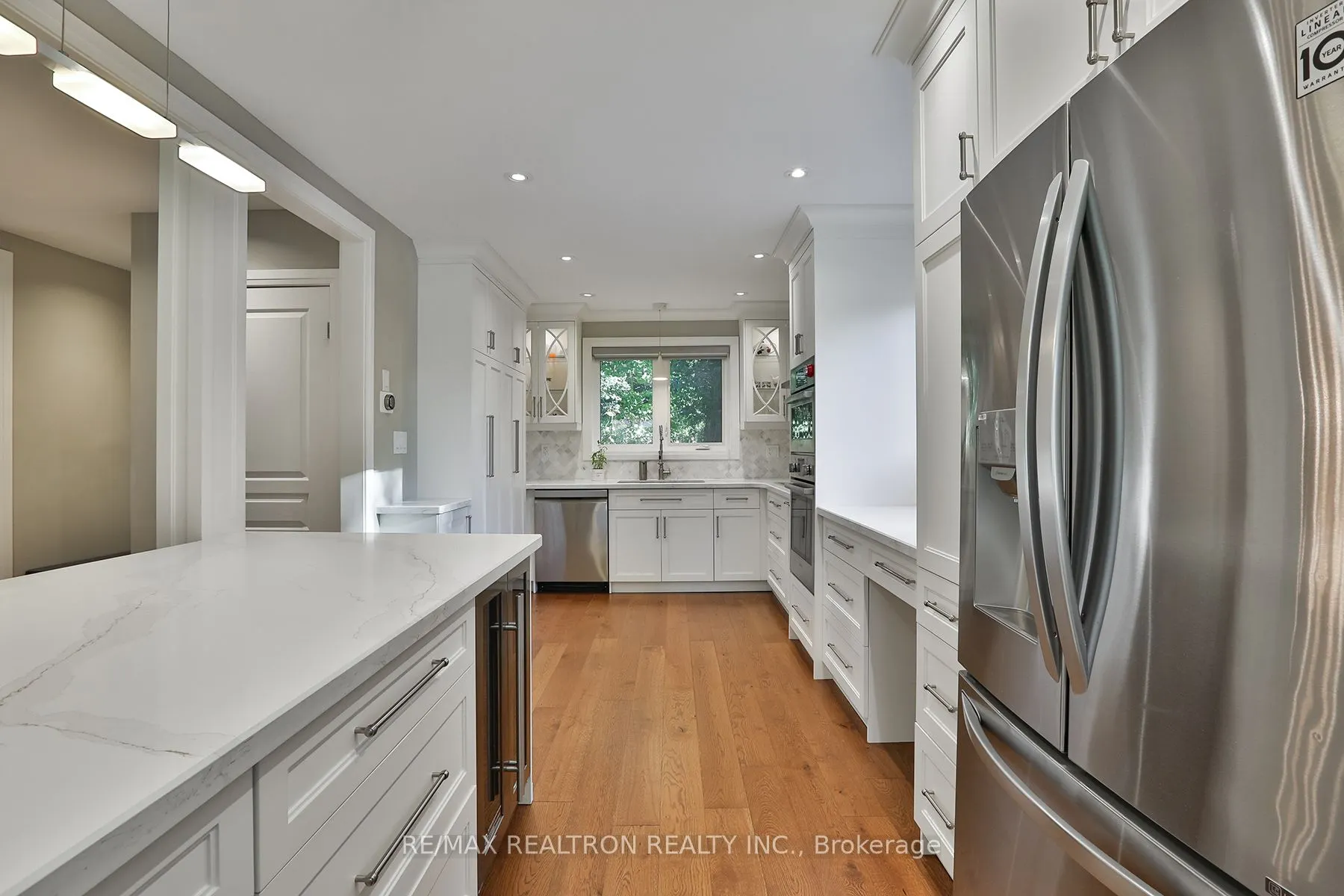 21 Meadowglade Crescent