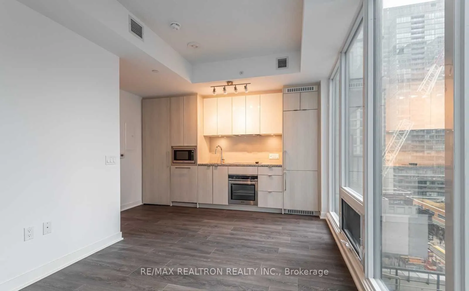 115 Blue Jays Way, #3011