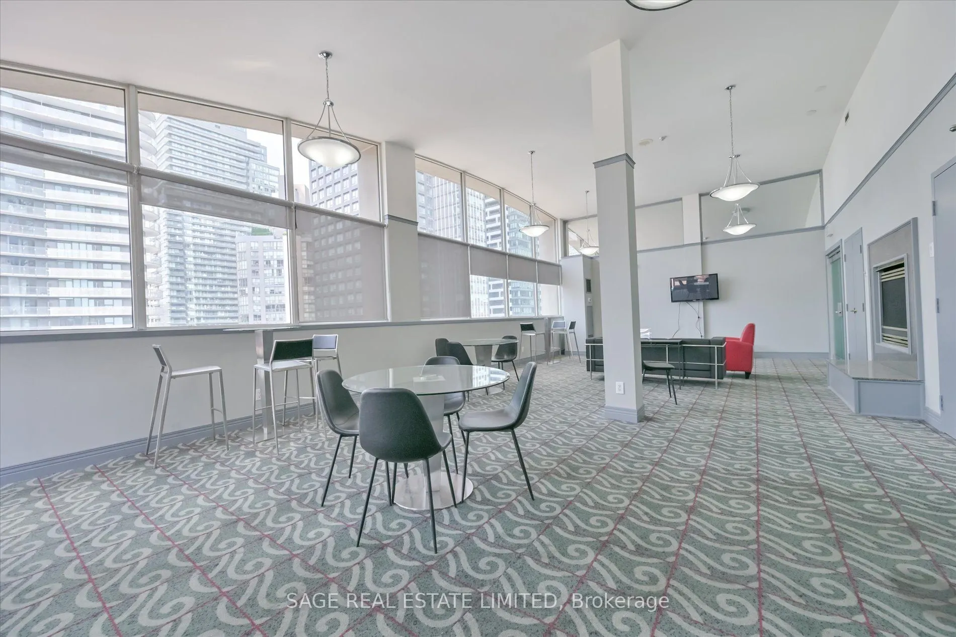 555 Yonge Street, #413