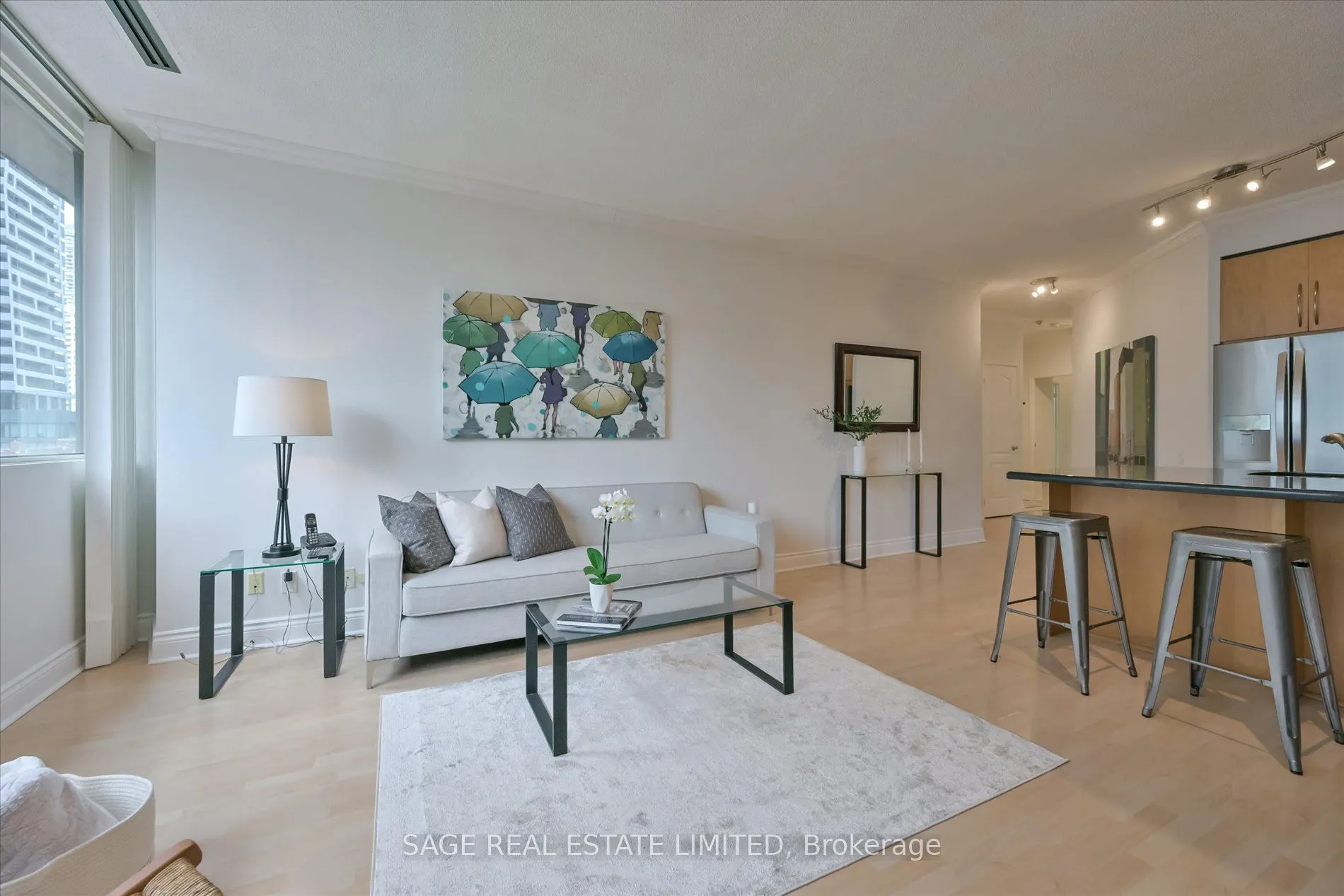 555 Yonge Street, #413