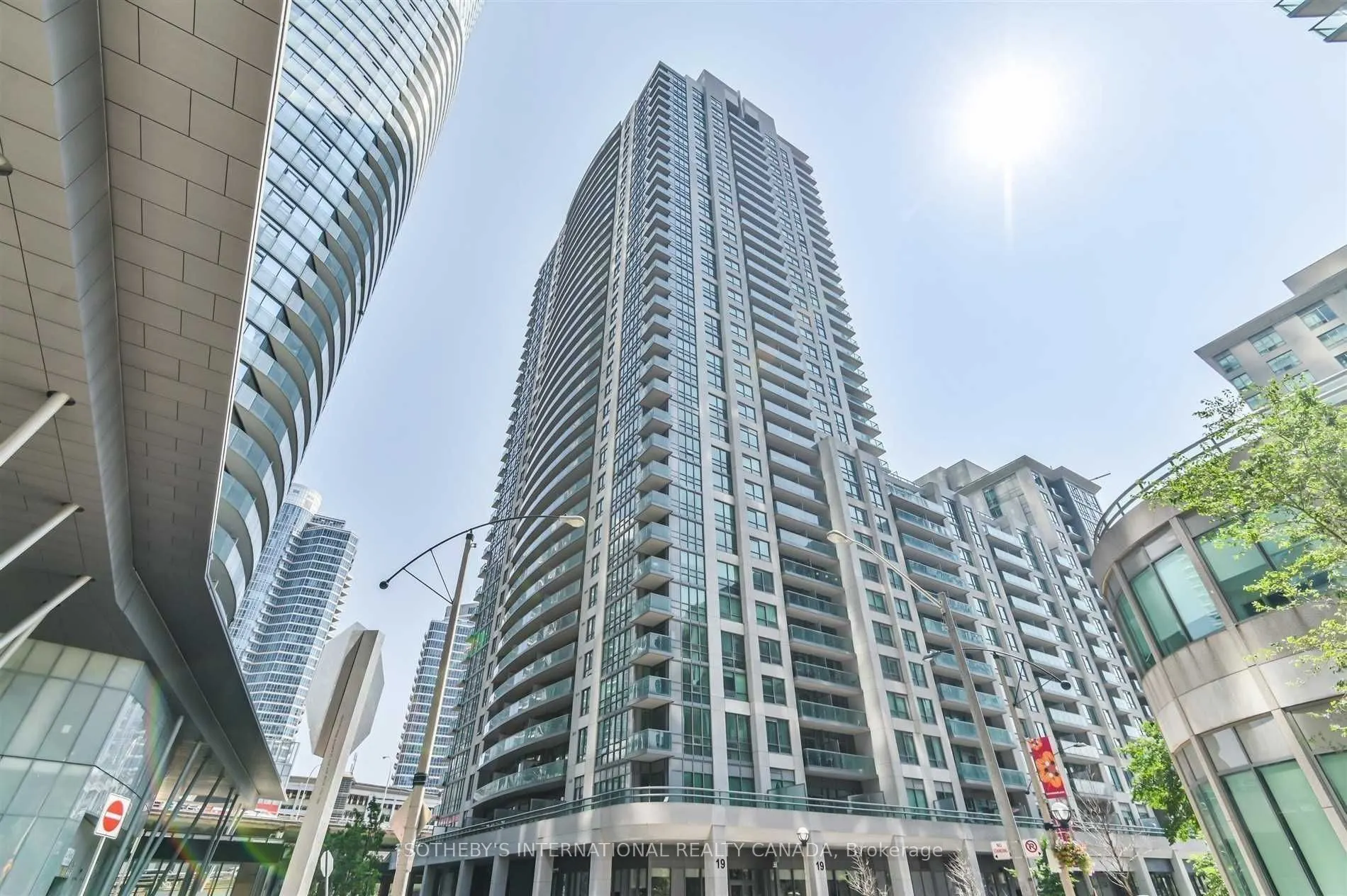 19 Grand Trunk Crescent, #3303