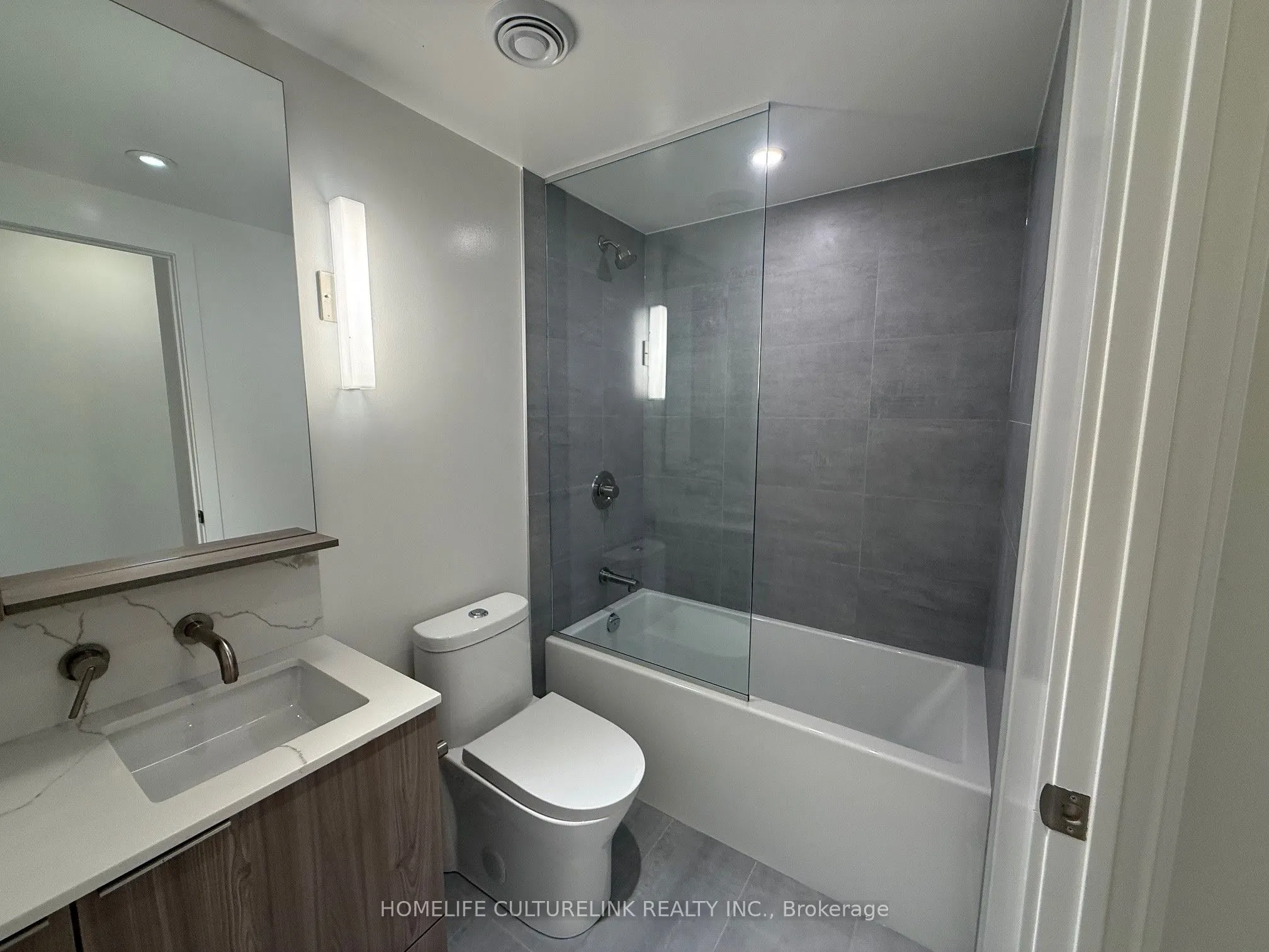 110 Broadway Avenue W, #317