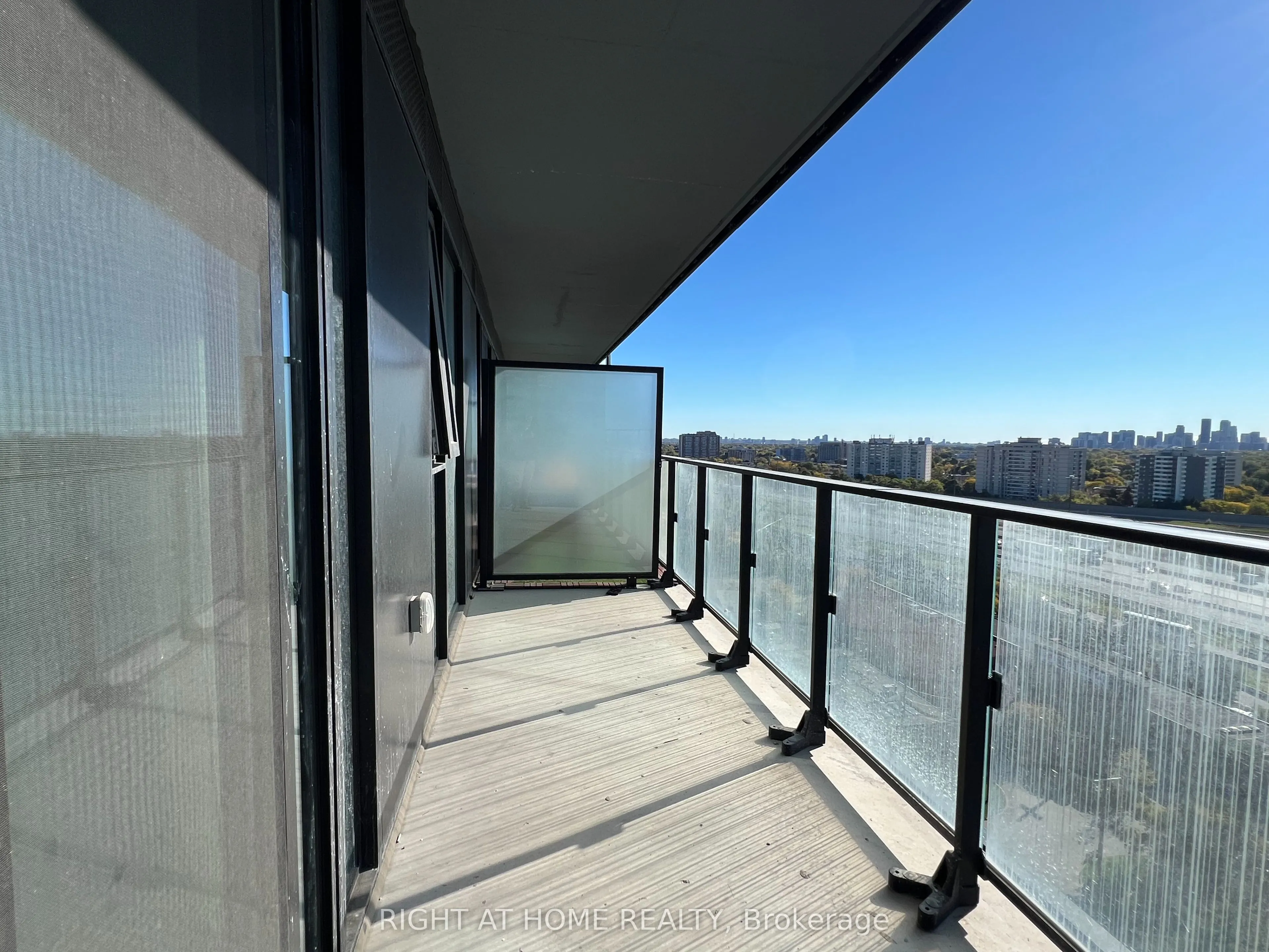8 Tippett Road, #1509