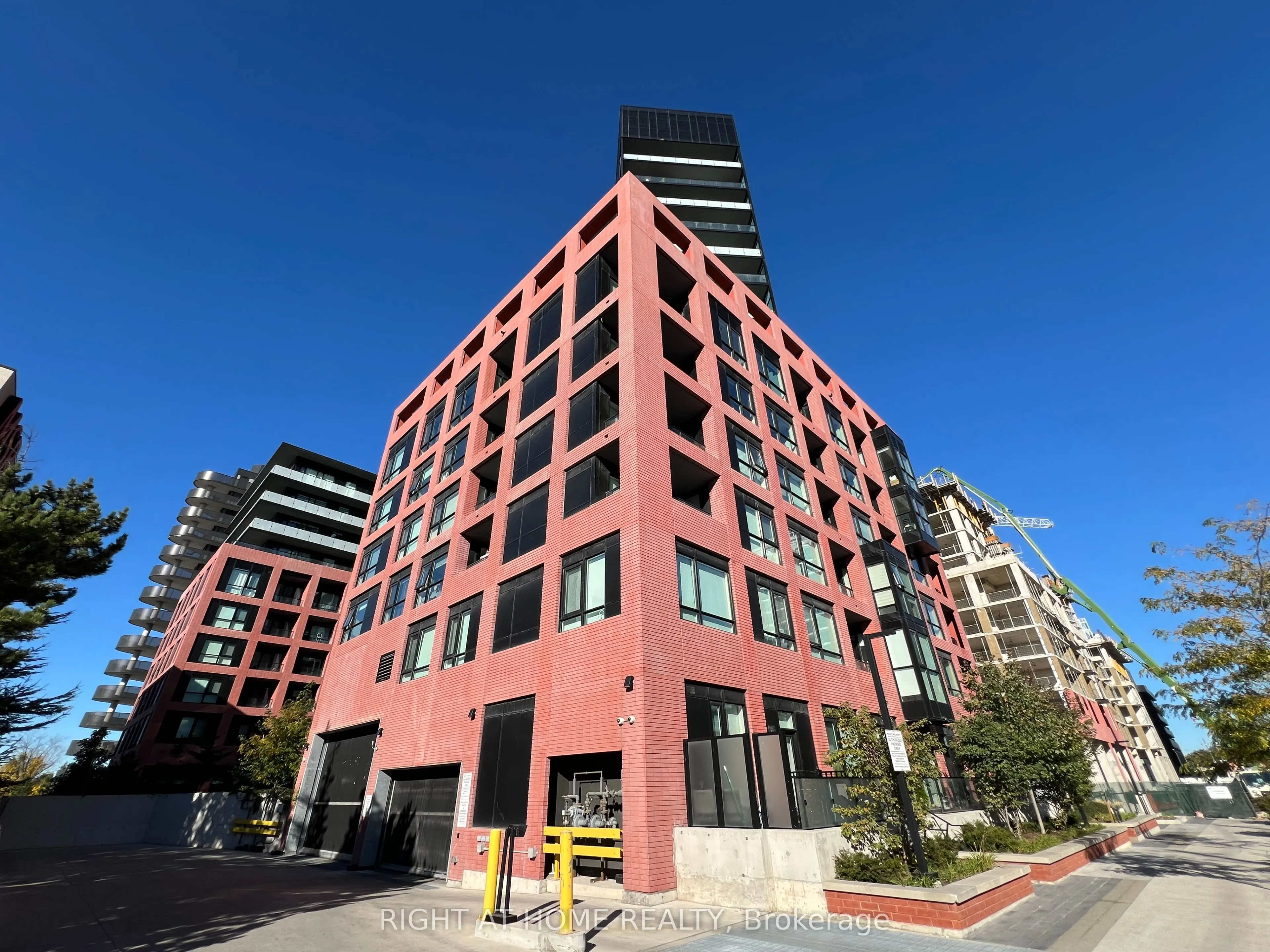 8 Tippett Road, #1509