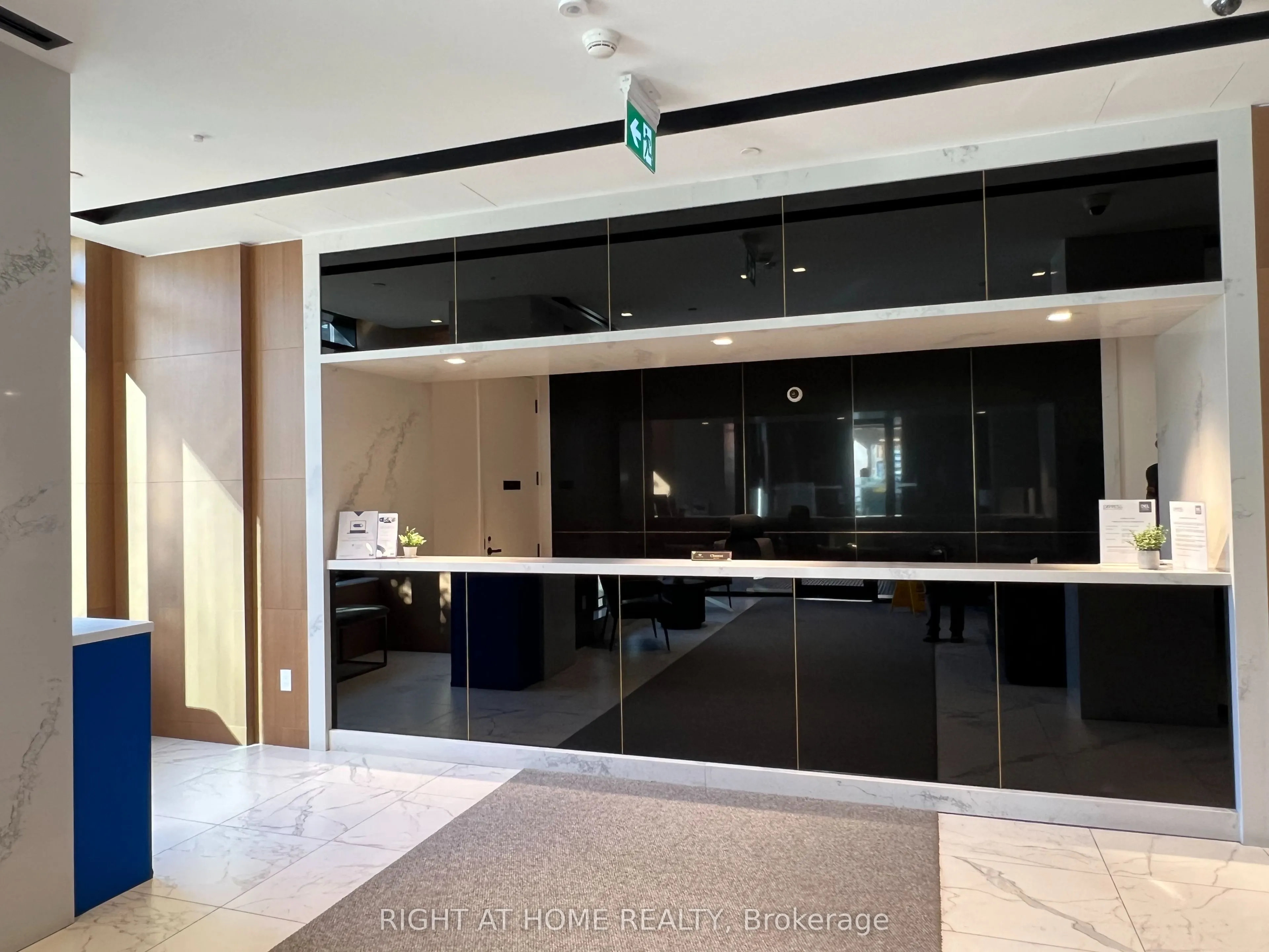 8 Tippett Road, #1509